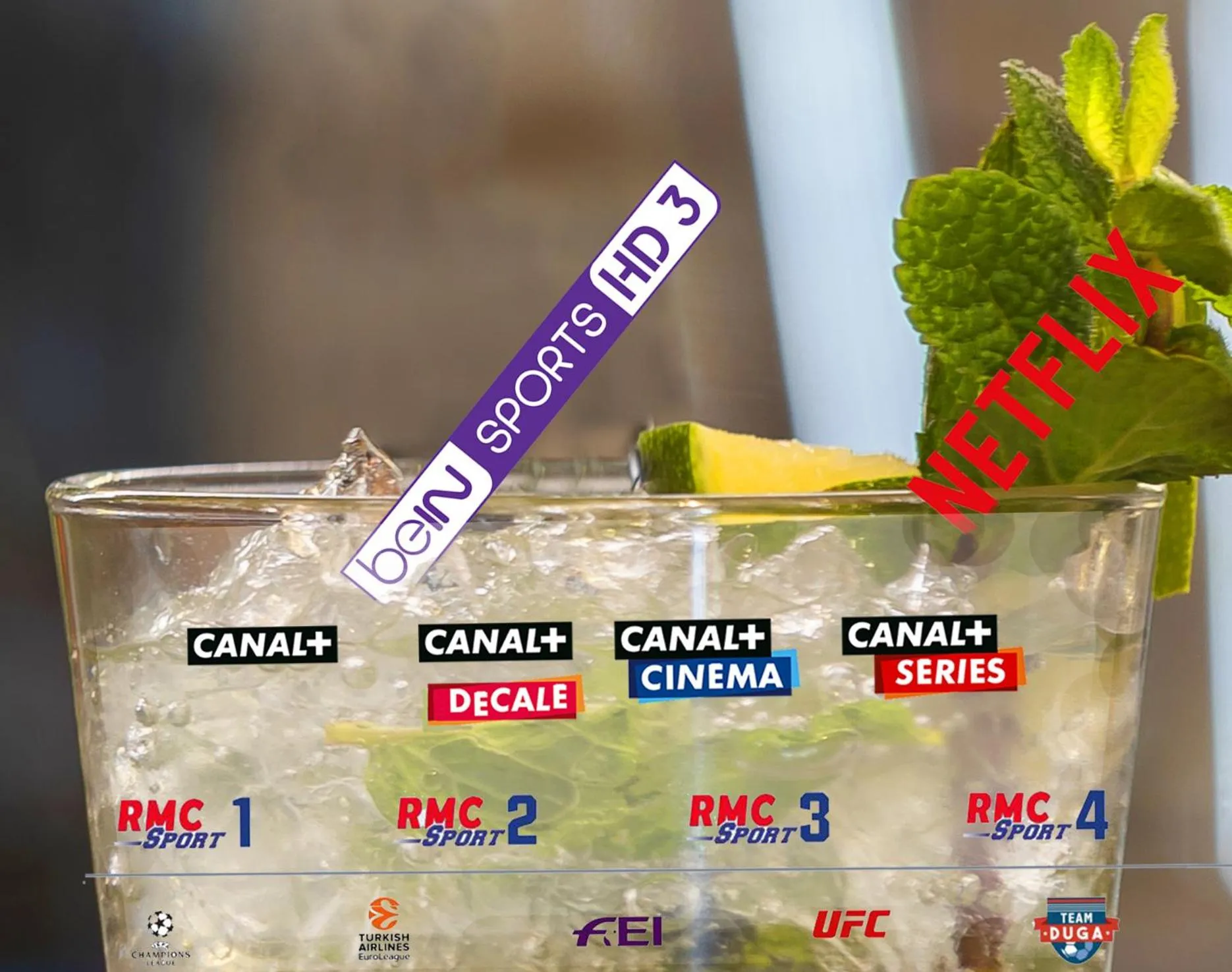 Communal lounge/ TV room in Hotel Du Commerce Spa