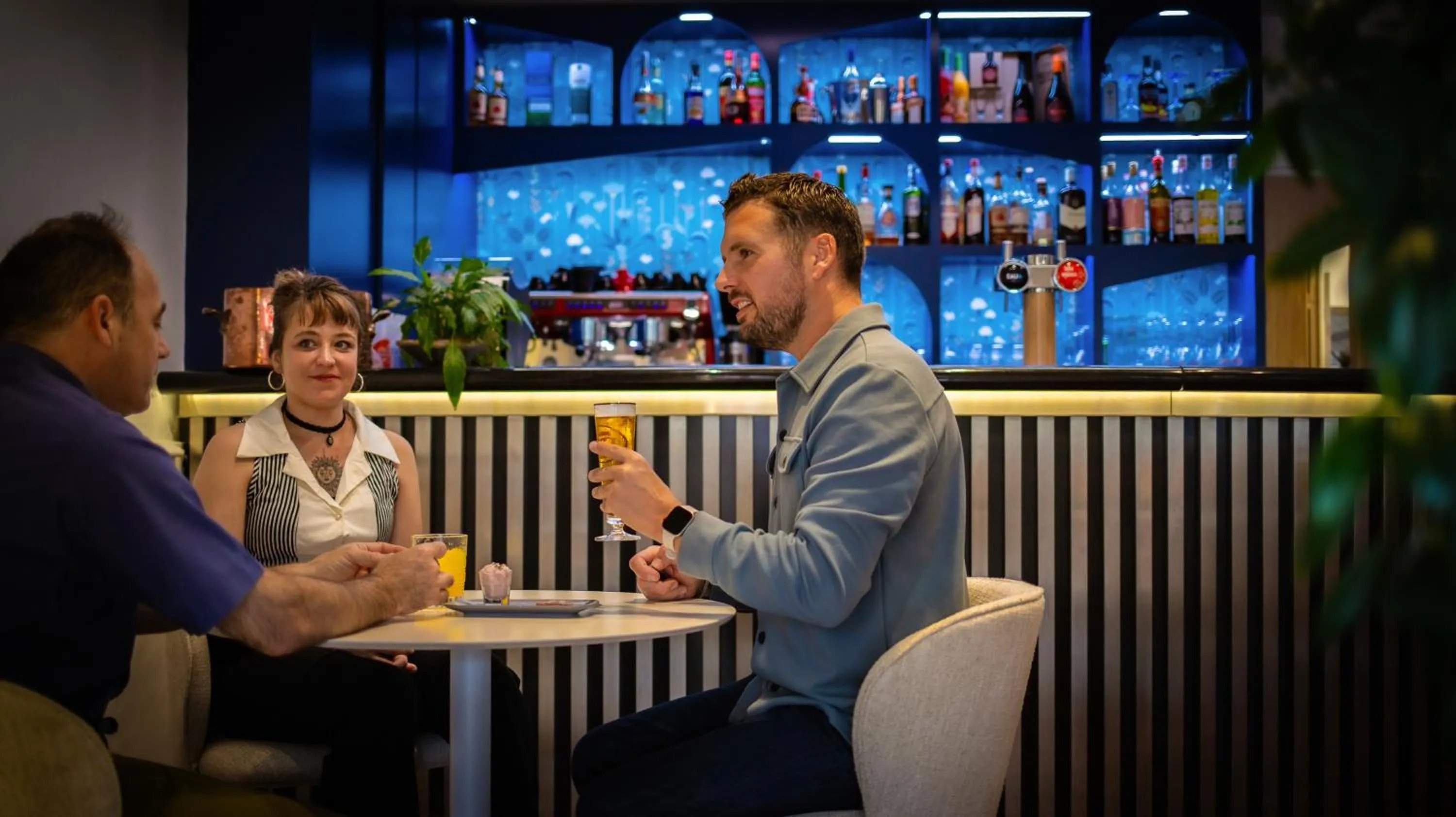 Lounge or bar in Hotel Du Commerce Spa