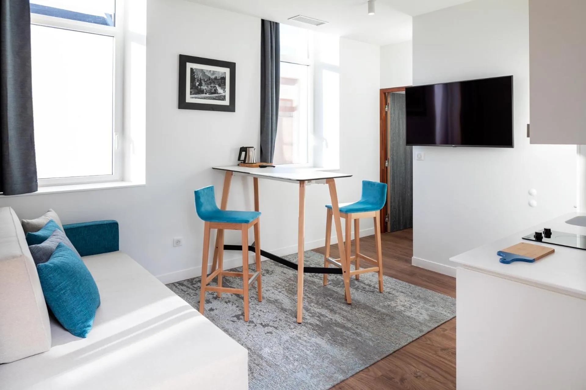 TV and multimedia in Hotel Du Commerce Spa