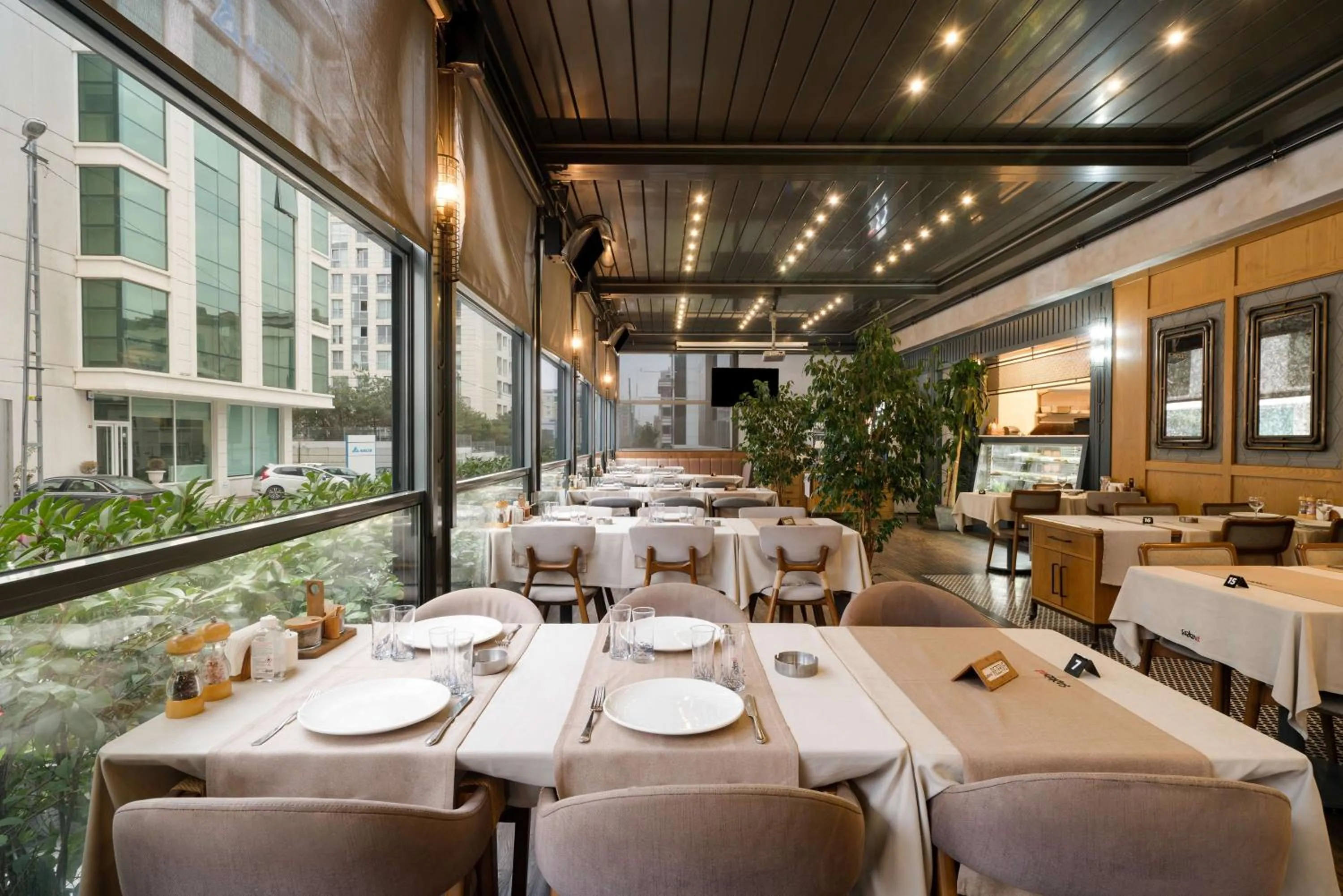 Restaurant/places to eat in Park Inn by Radisson Istanbul Atasehir