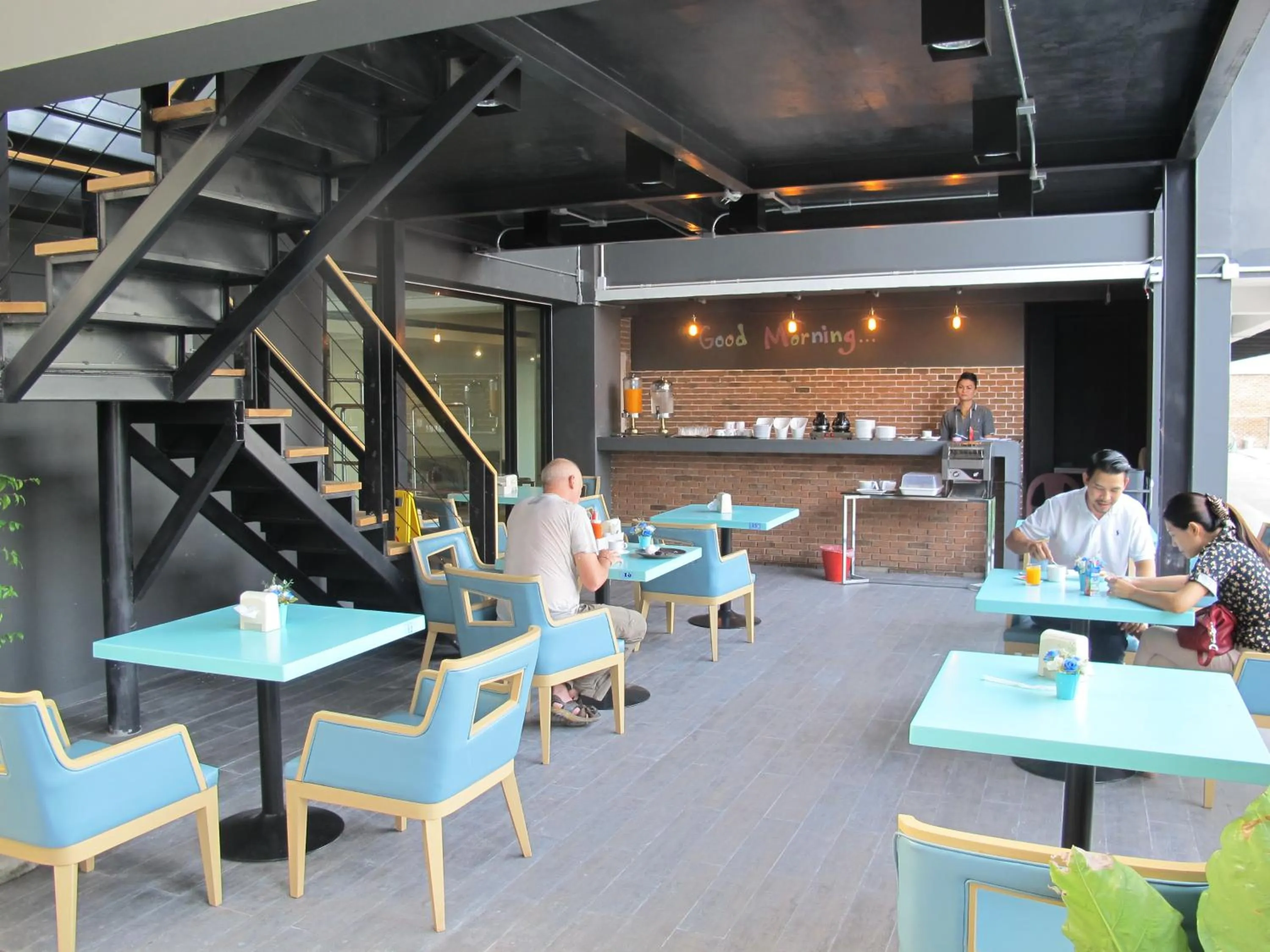 Restaurant/places to eat in Suvarnabhumi Oriental Resort