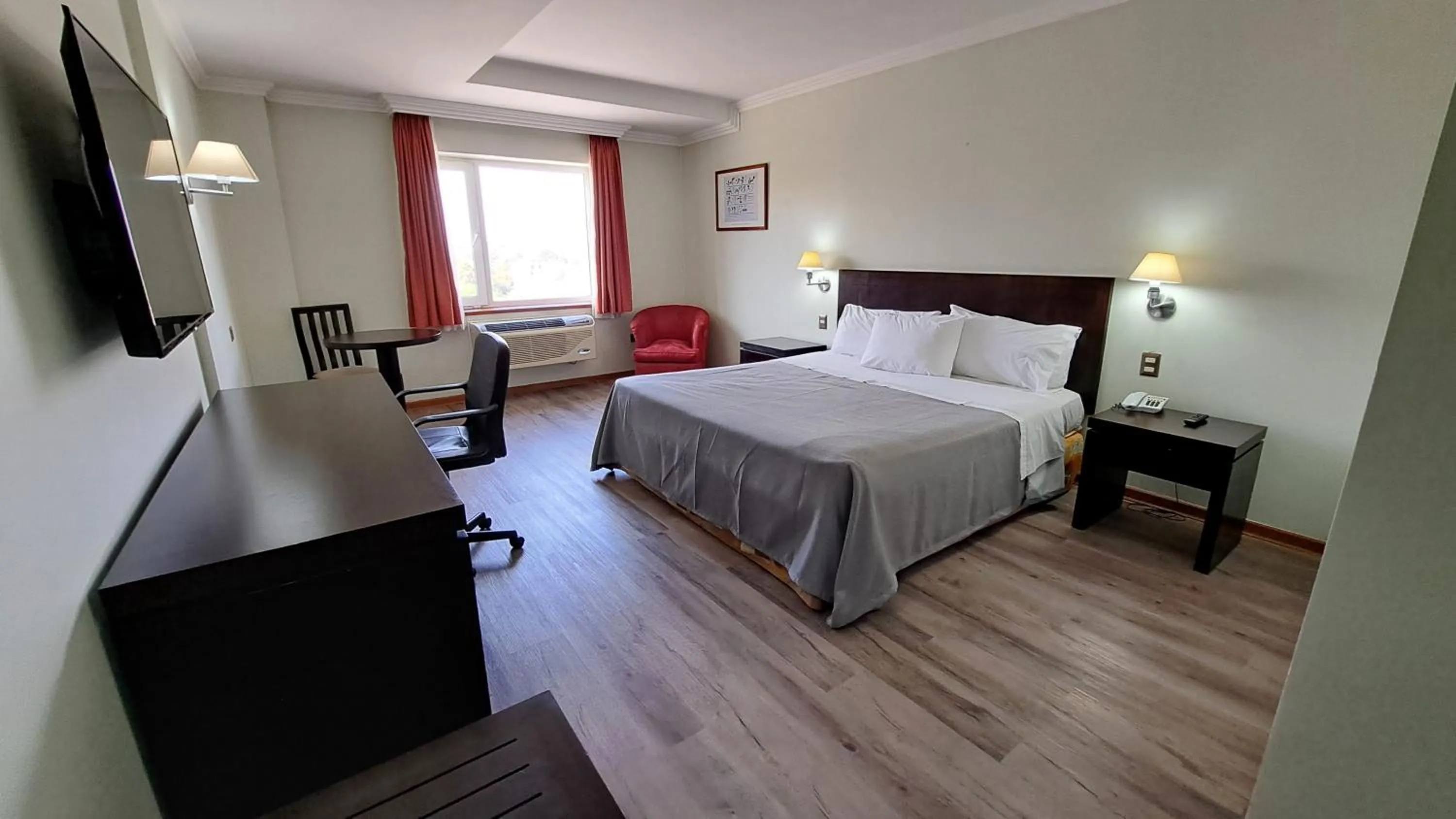 Bedroom, Bed in Hotel Diego de Almagro Copiapo