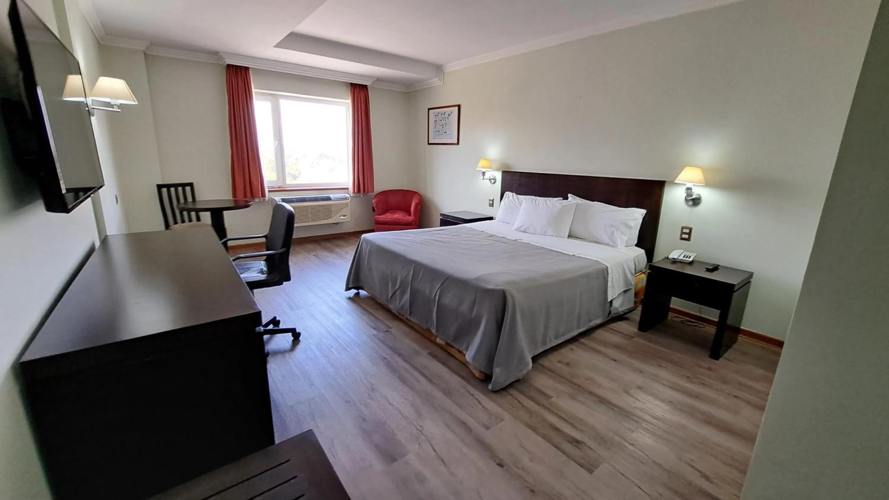 Bedroom, Bed in Hotel Diego de Almagro Copiapo