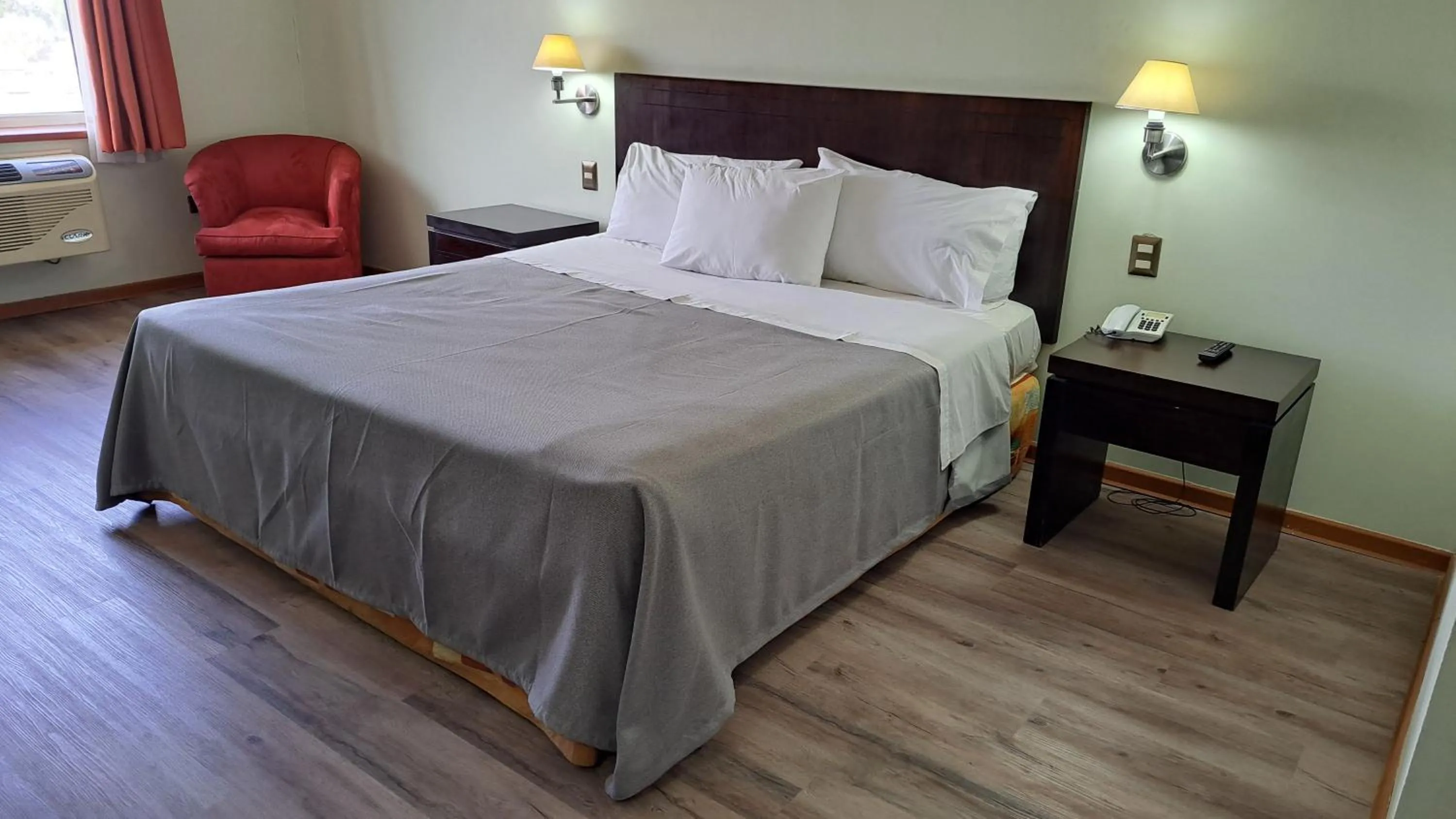 Bedroom, Bed in Hotel Diego de Almagro Copiapo