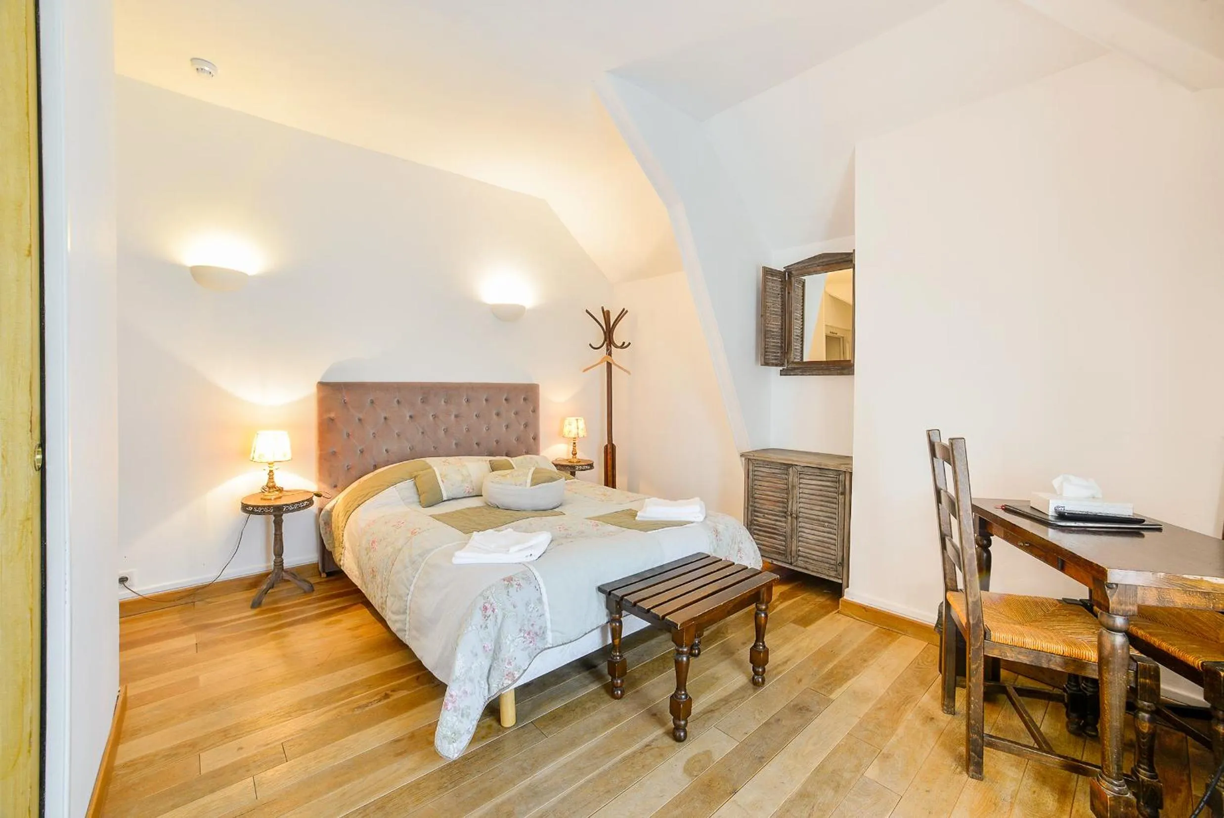 Bedroom in Hôtellerie Nouvelle de Villemartin