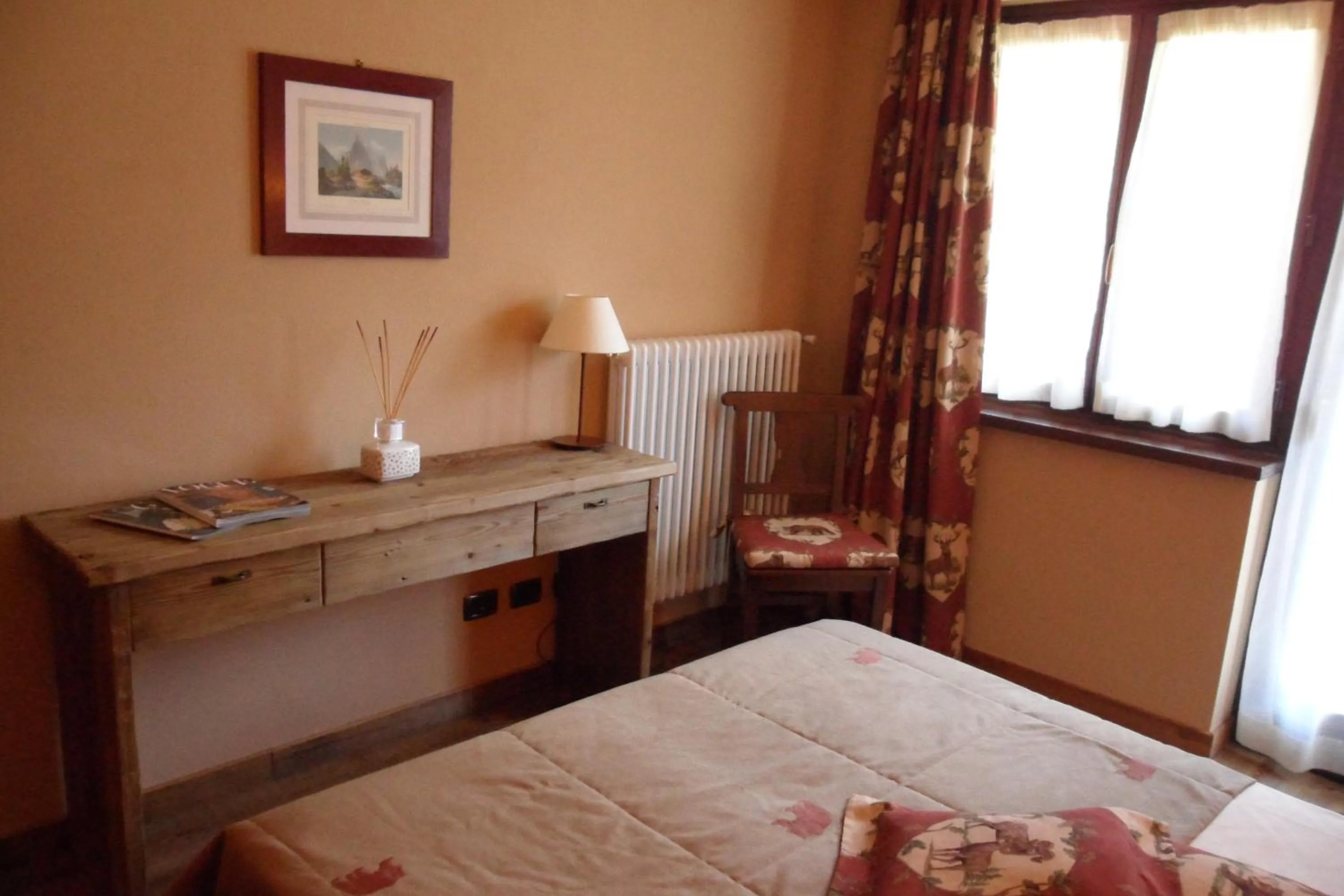 Decorative detail, Bed in Residence Cour Maison