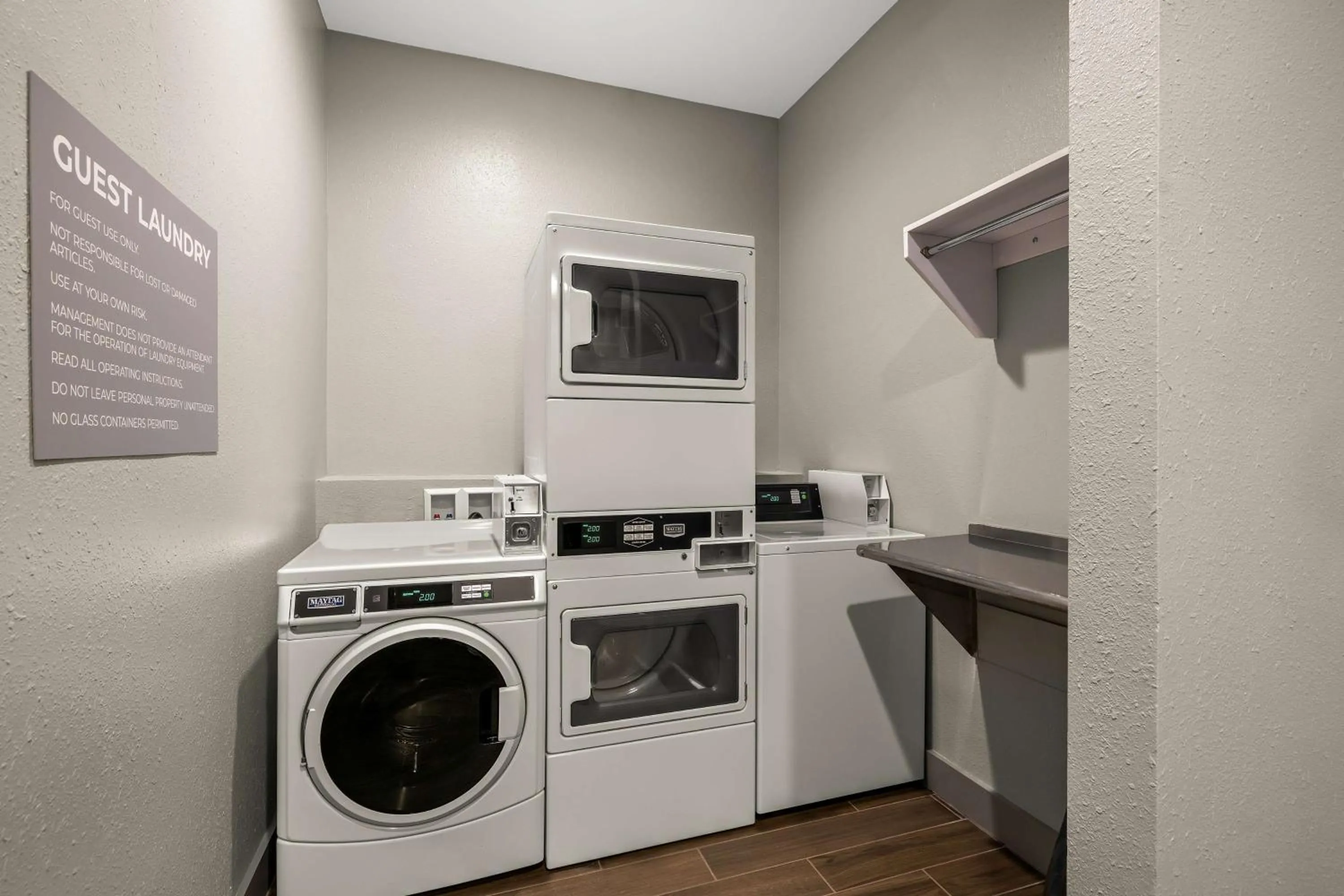 laundry in Spark By Hilton Tifton