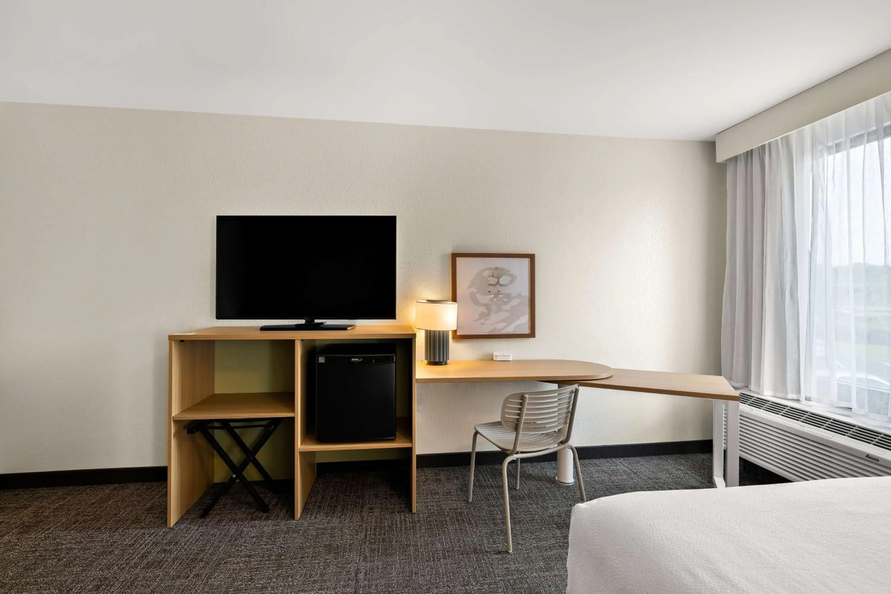 Bedroom, Bed in Spark By Hilton Tifton