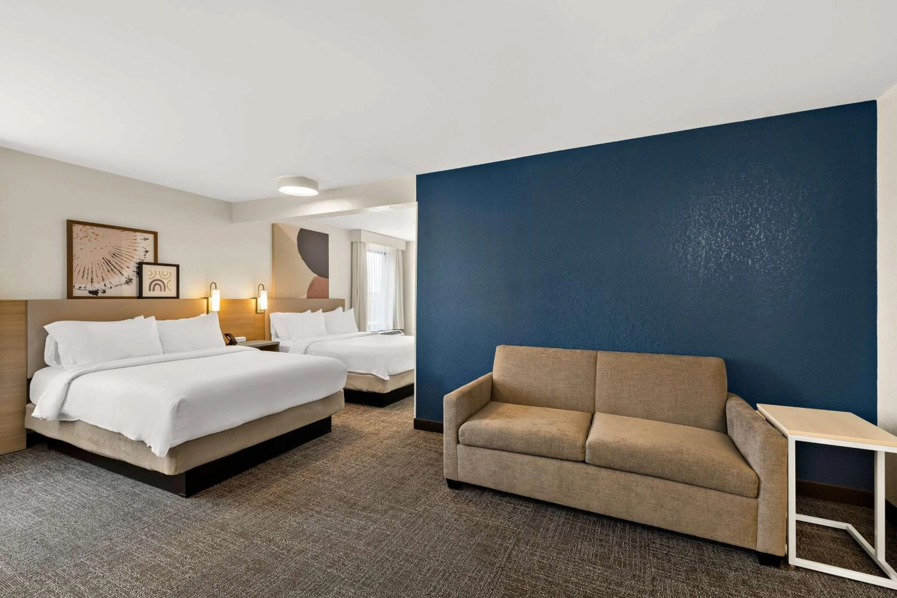 Living room, Bed in Spark By Hilton Tifton