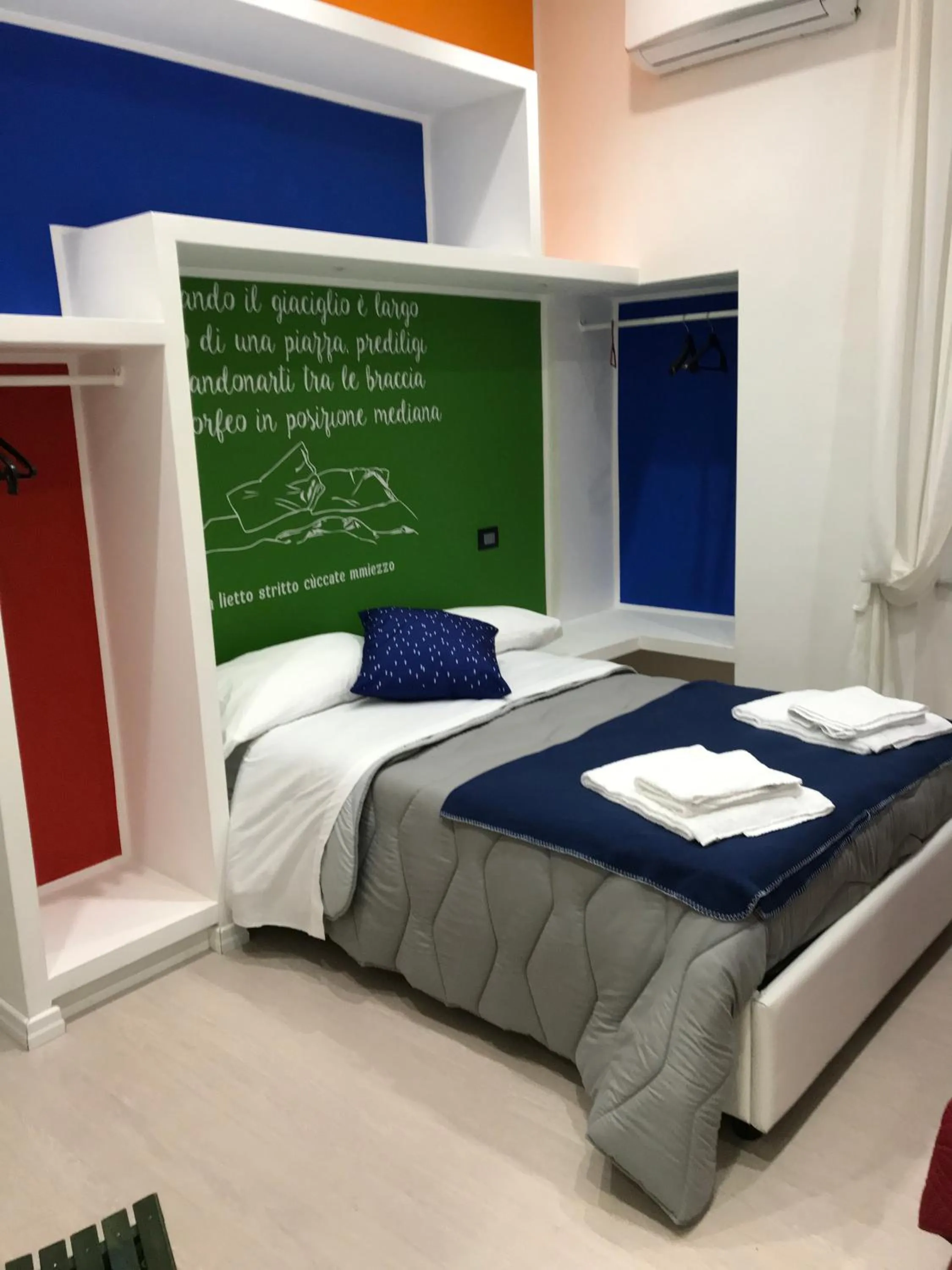 Bed in B&b Next Stop Napoli