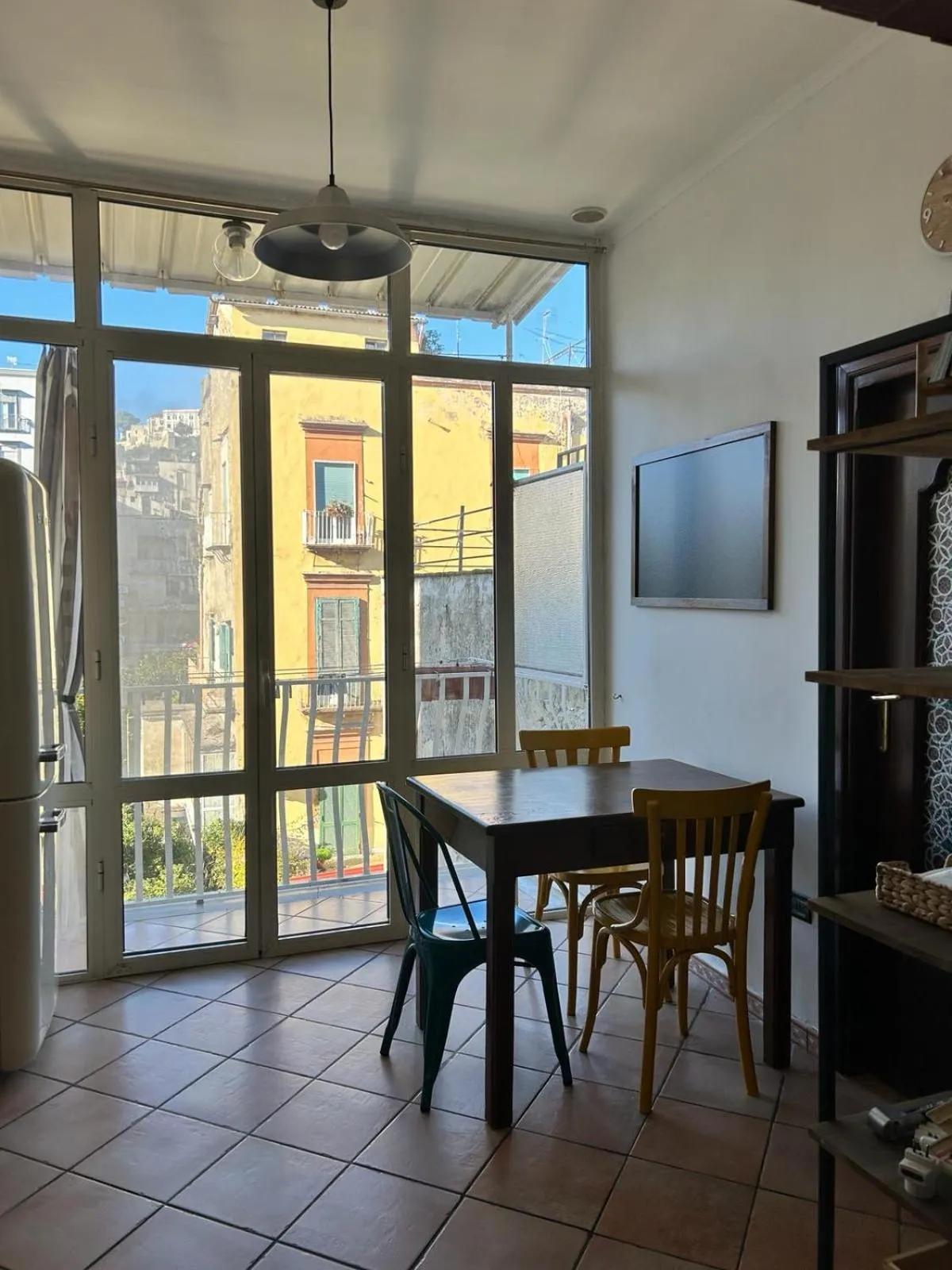 Kitchen or kitchenette in B&b Next Stop Napoli