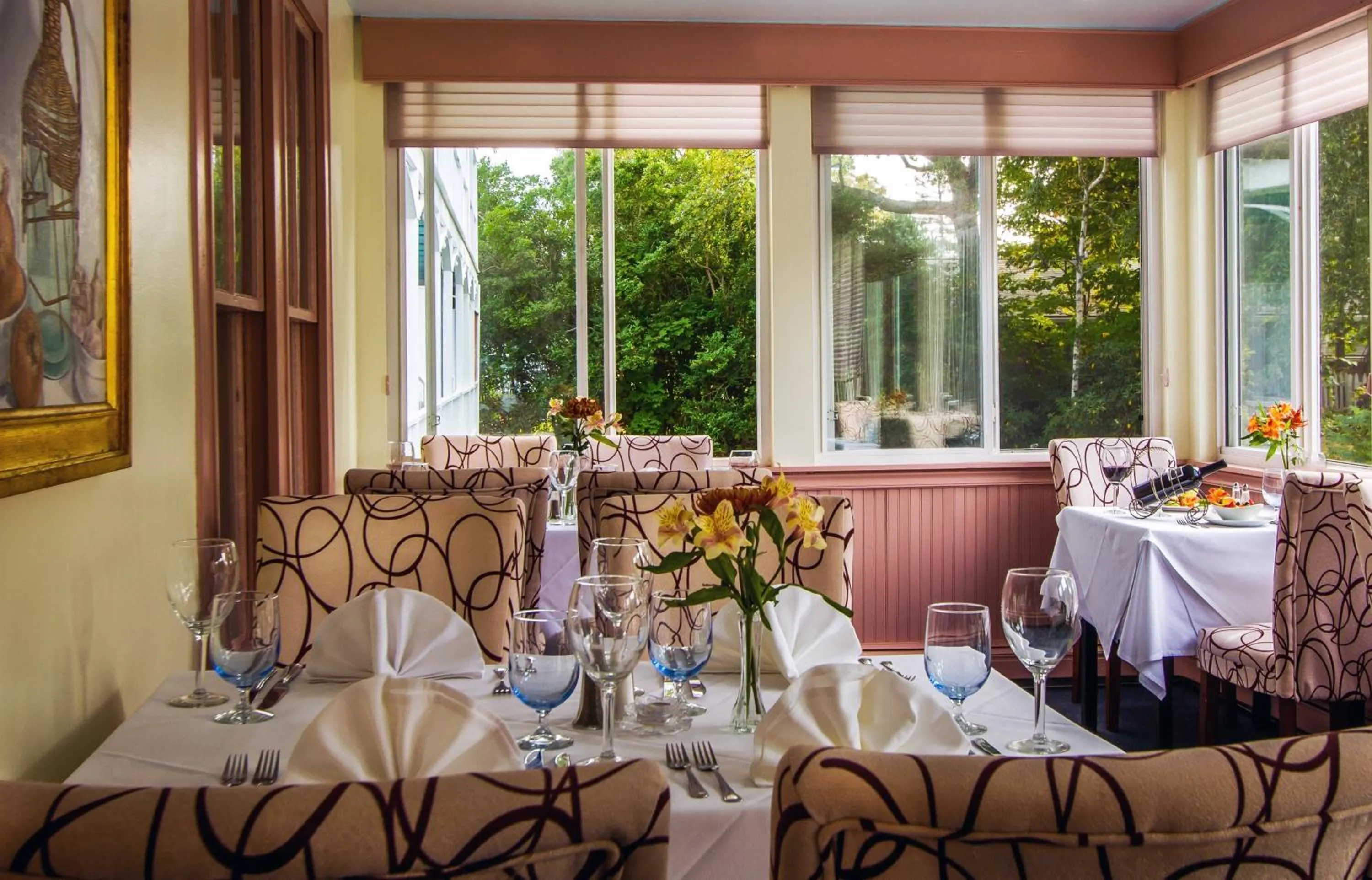 Restaurant/places to eat in Queen Anne Inn