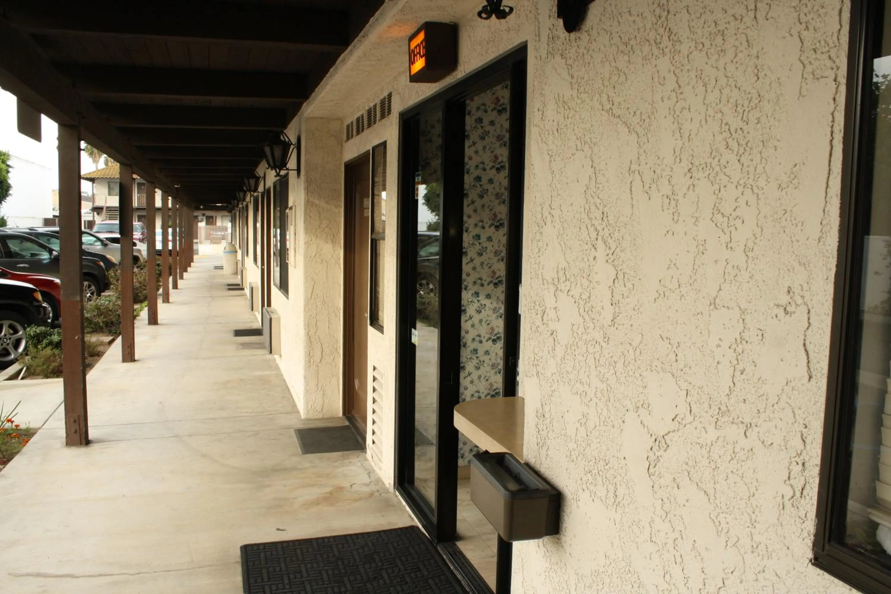 Decorative detail in Cozy Inn