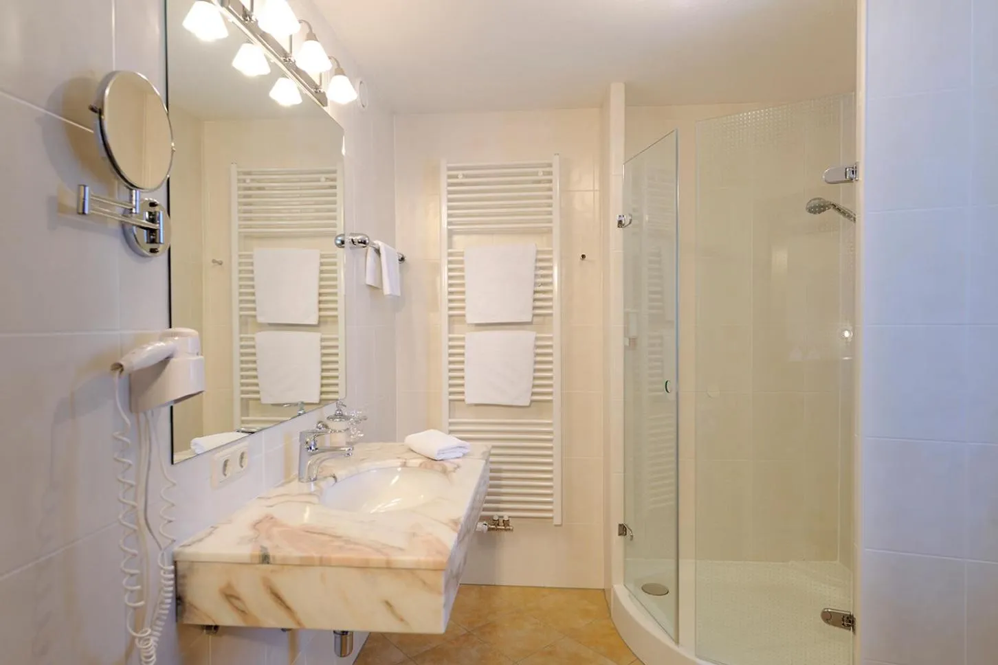 Bathroom in Hotel Blattlhof