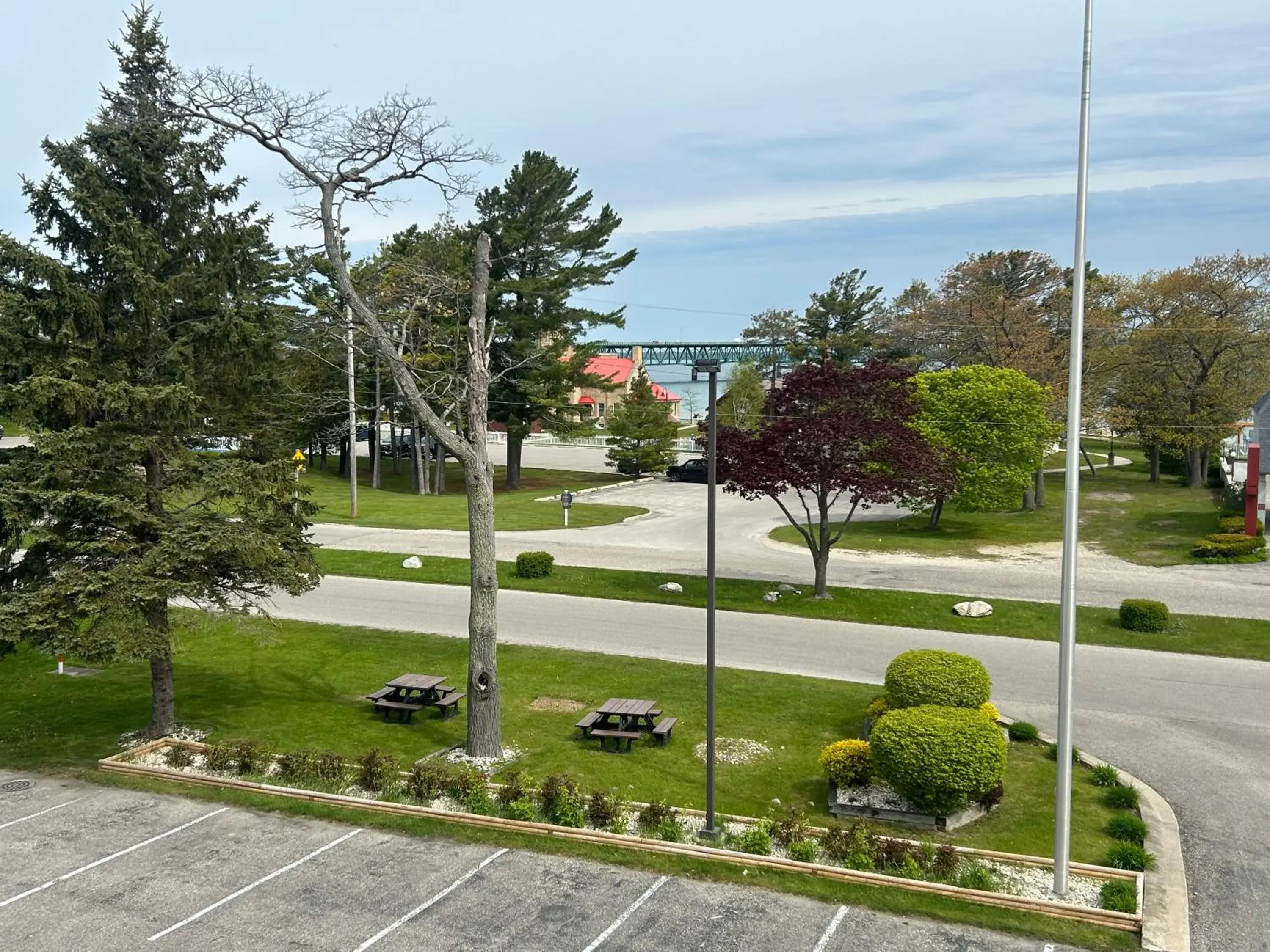 Single Room with Balcony in Super 8 by Wyndham Bridgeview of Mackinaw City Single Room with Balcony in Super 8 by Wyndham Bridgeview of Mackinaw City