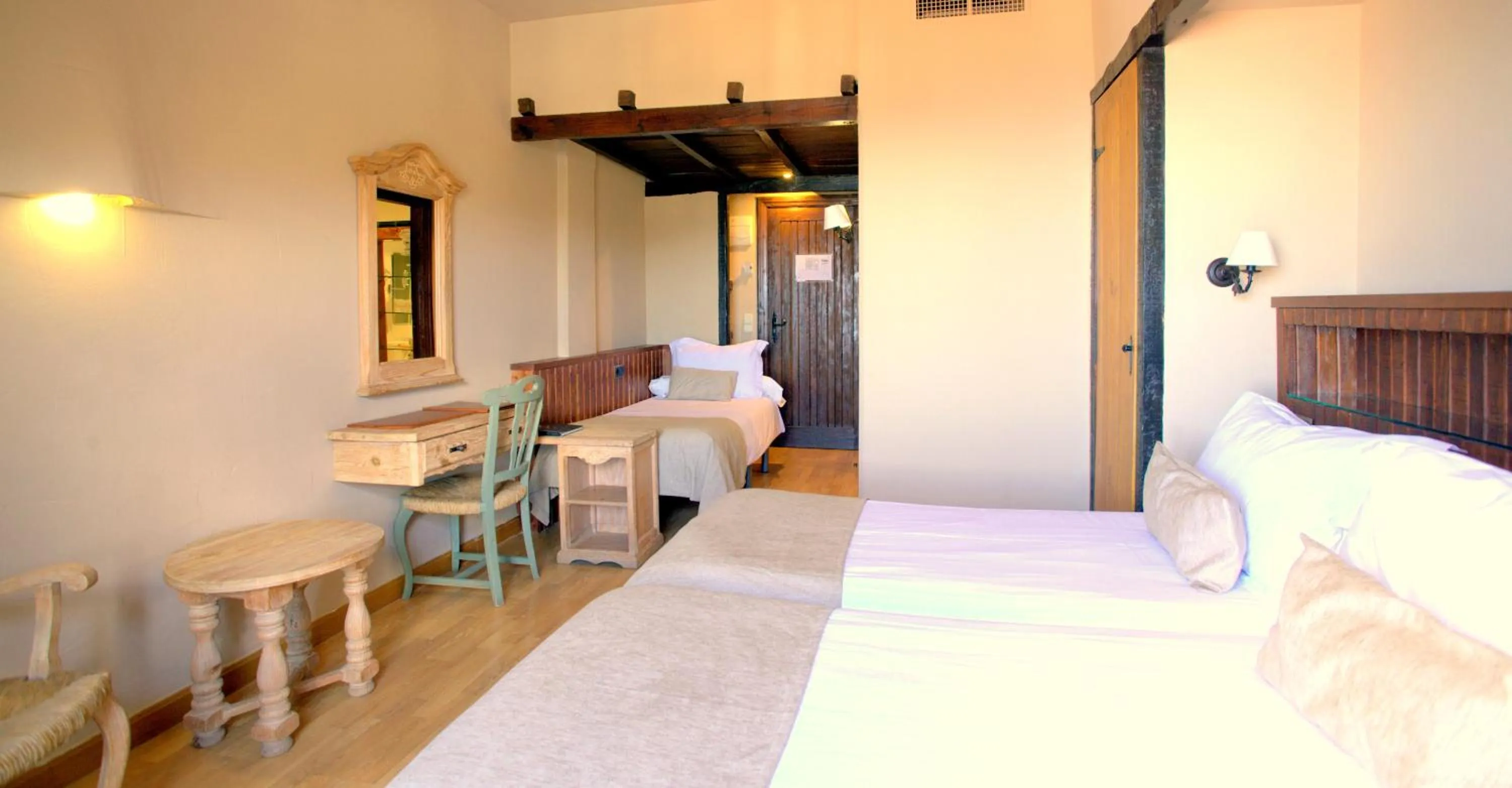 Restaurant/places to eat, Bed in Hotel Kenia Nevada