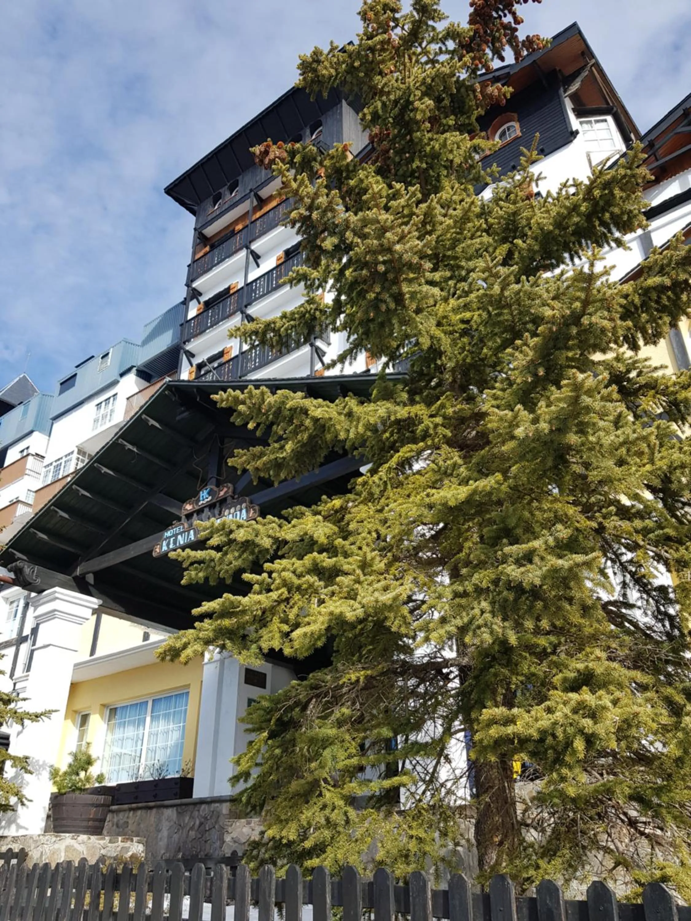 Property building in Hotel Kenia Nevada