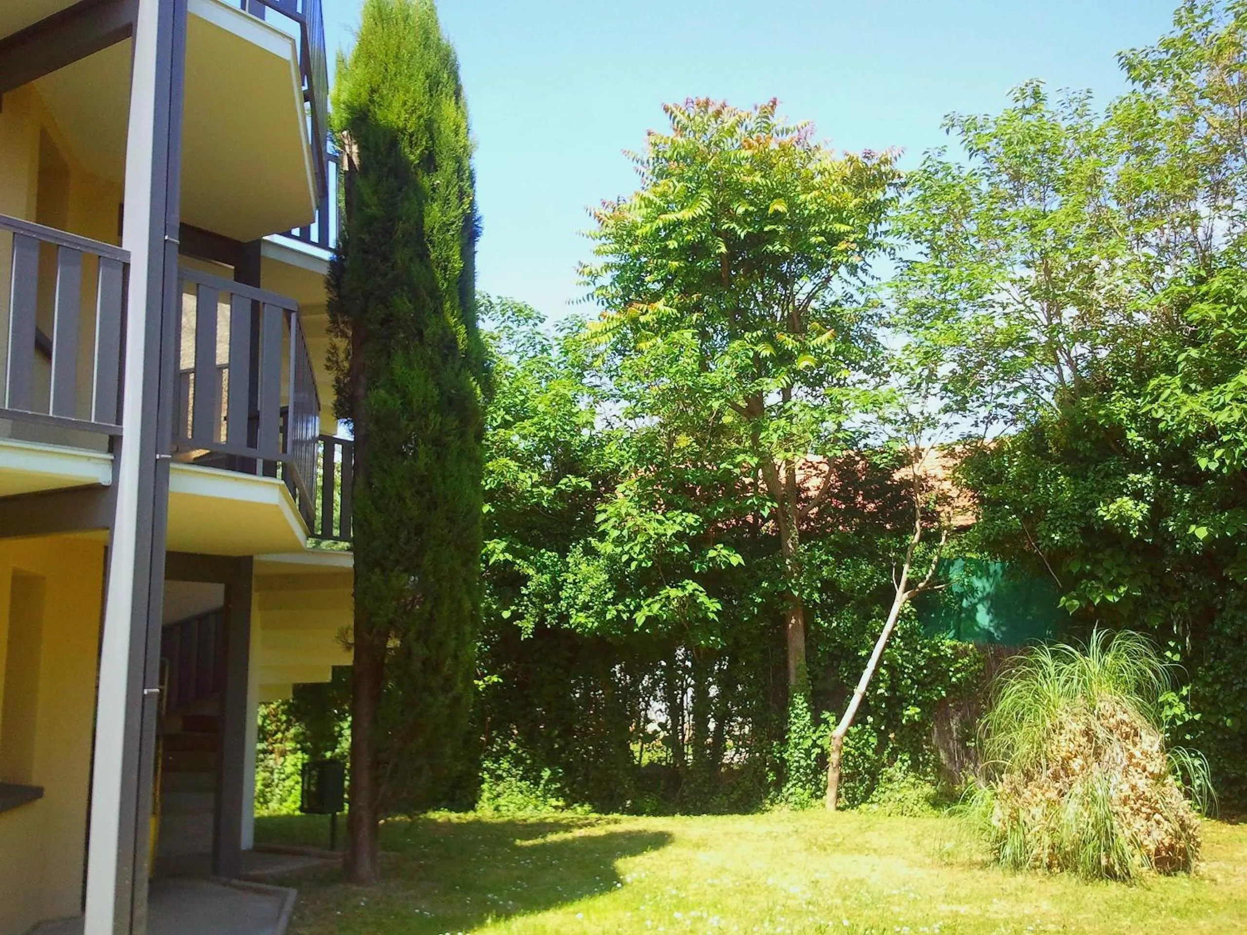 Summer in Hotel Bel Alp Manosque