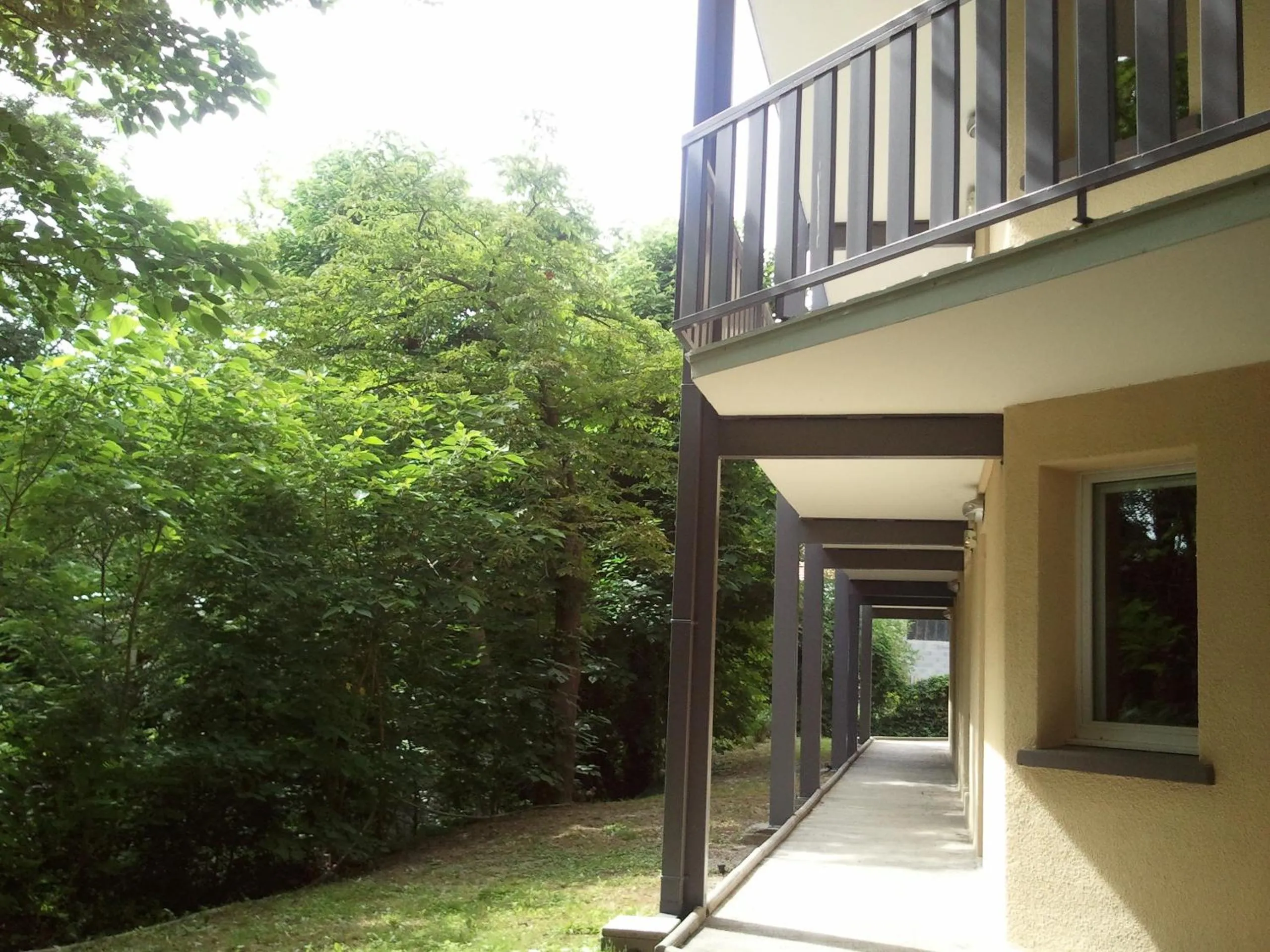 Facade/entrance in Hotel Bel Alp Manosque