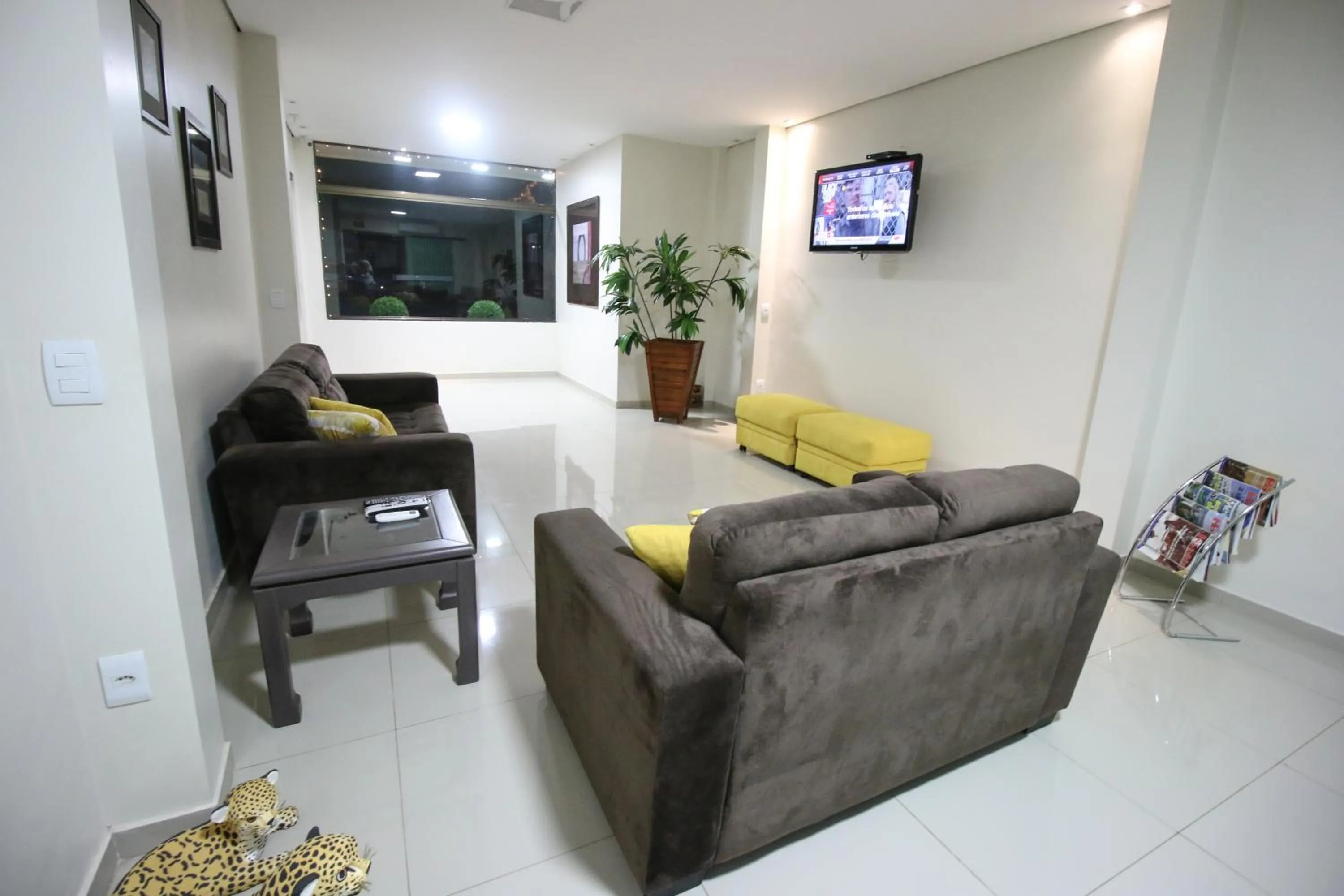 Communal lounge/ TV room in Pousada Remanso