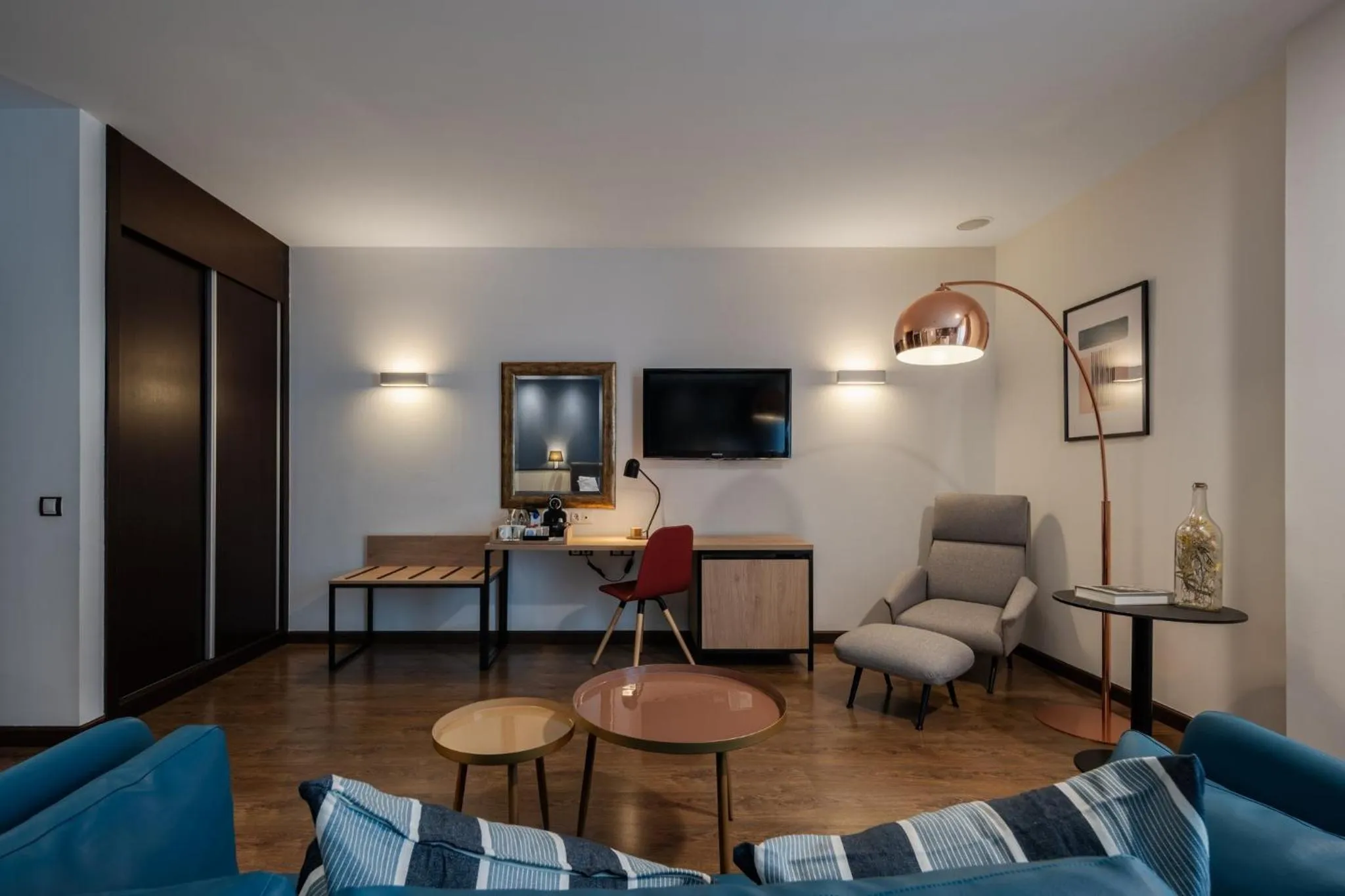 Photo of the whole room in Hotel Crowne Plaza Madrid Airport