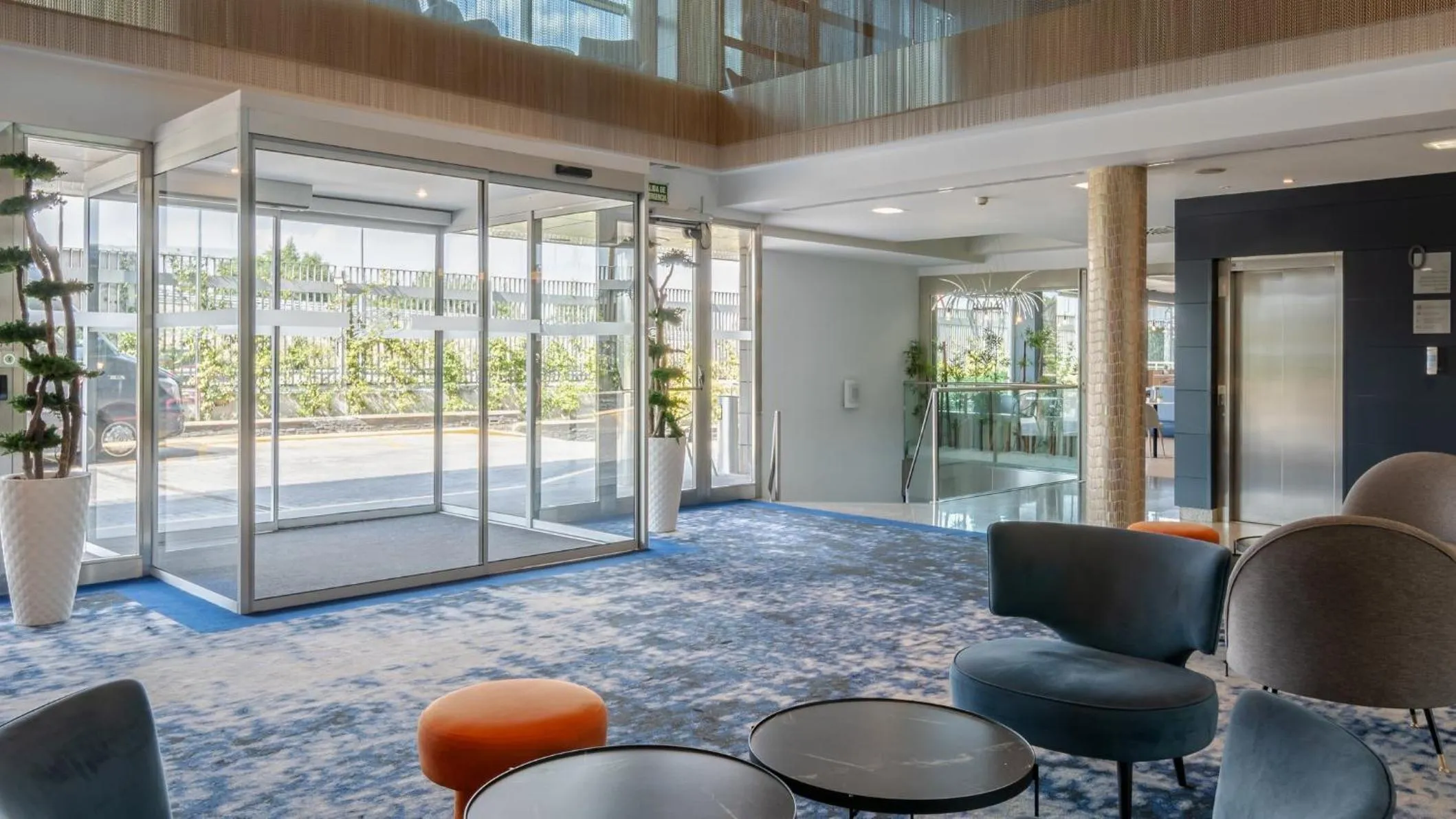 Property building in Hotel Crowne Plaza Madrid Airport