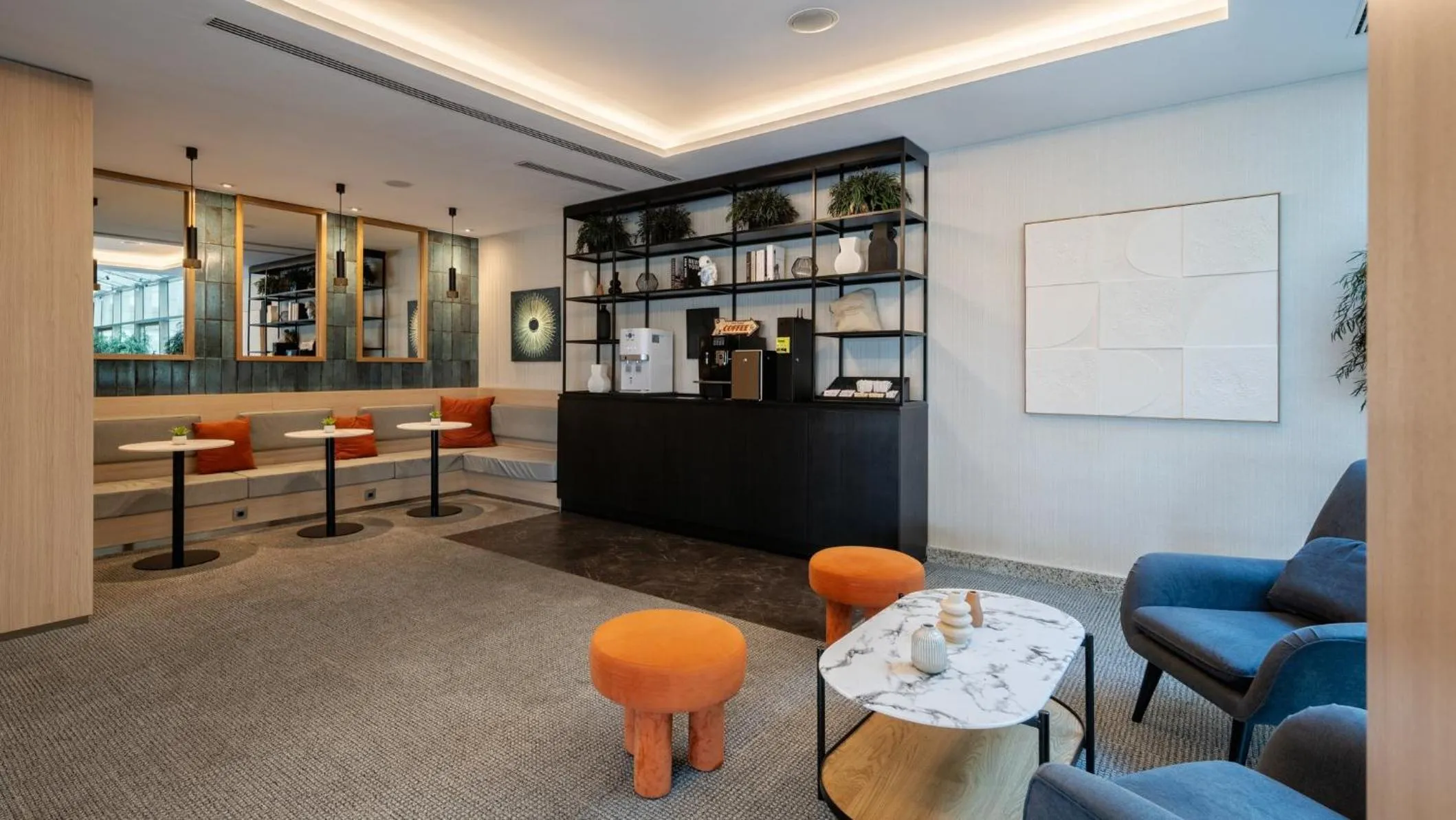 Property building in Hotel Crowne Plaza Madrid Airport