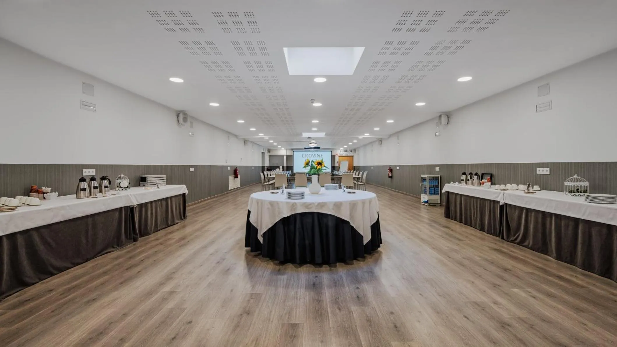 Meeting/conference room in Hotel Crowne Plaza Madrid Airport