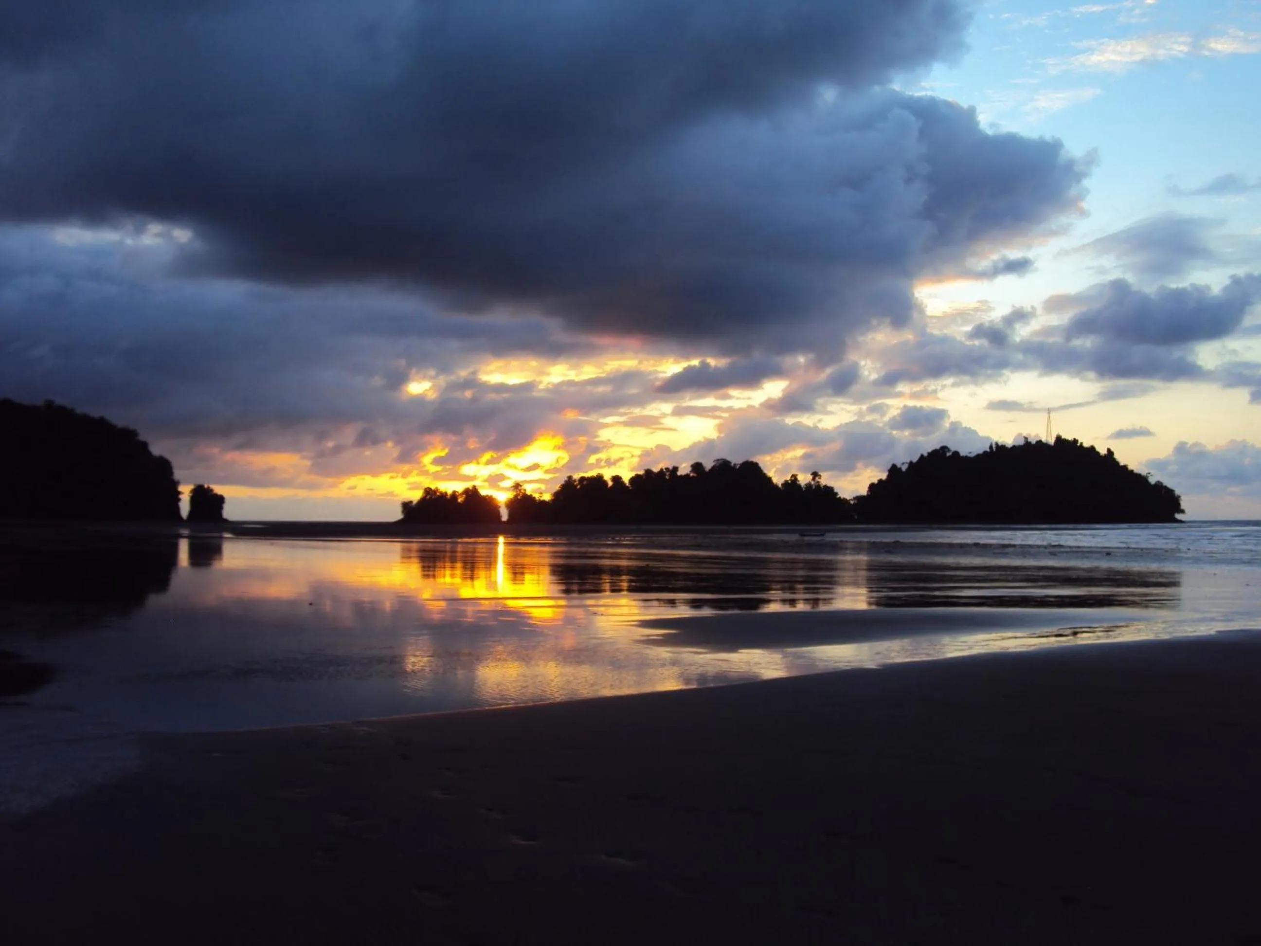 Night in Hotel Nuquimar