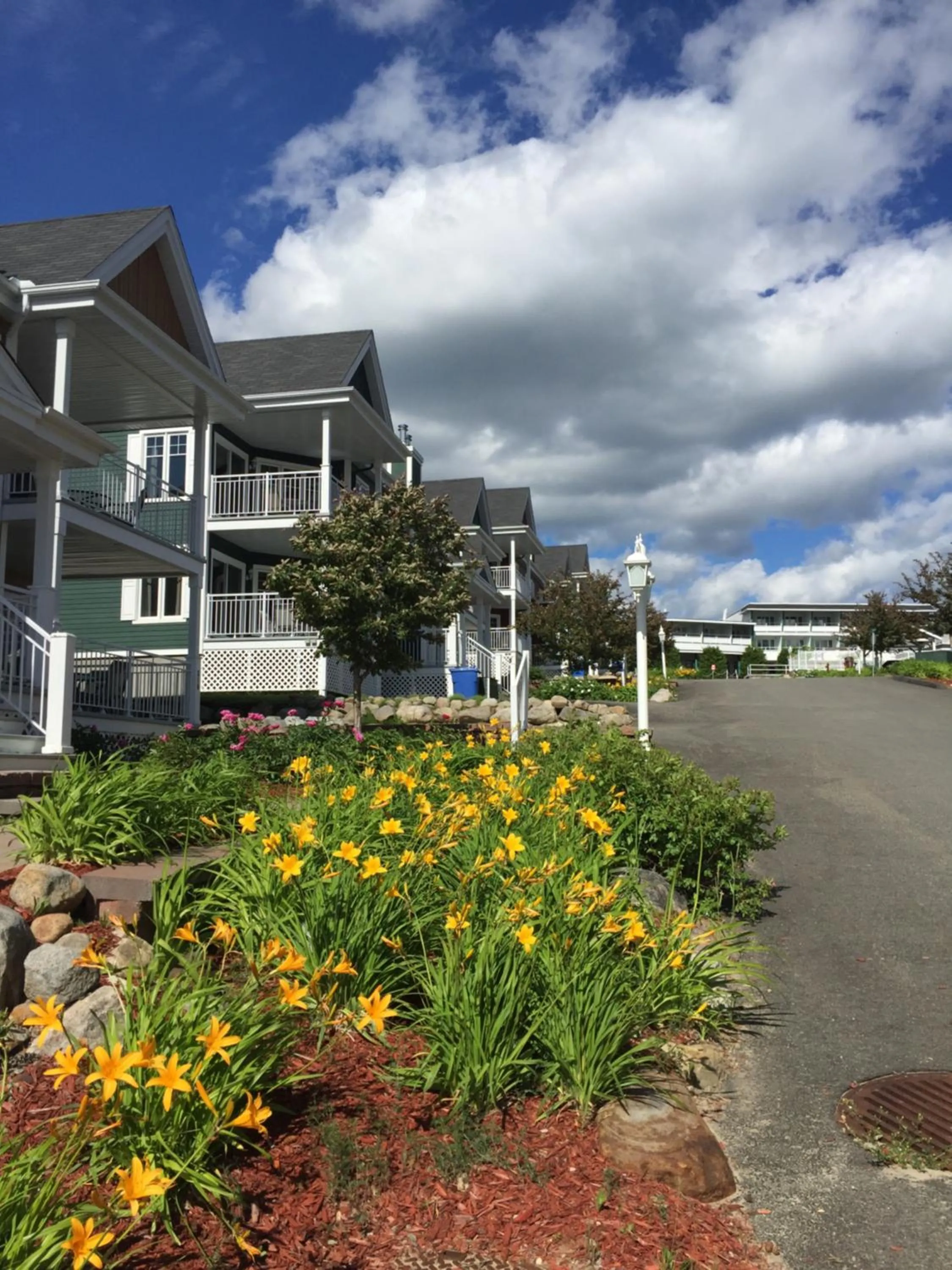 Lake view in Condo Lac Archambault 314