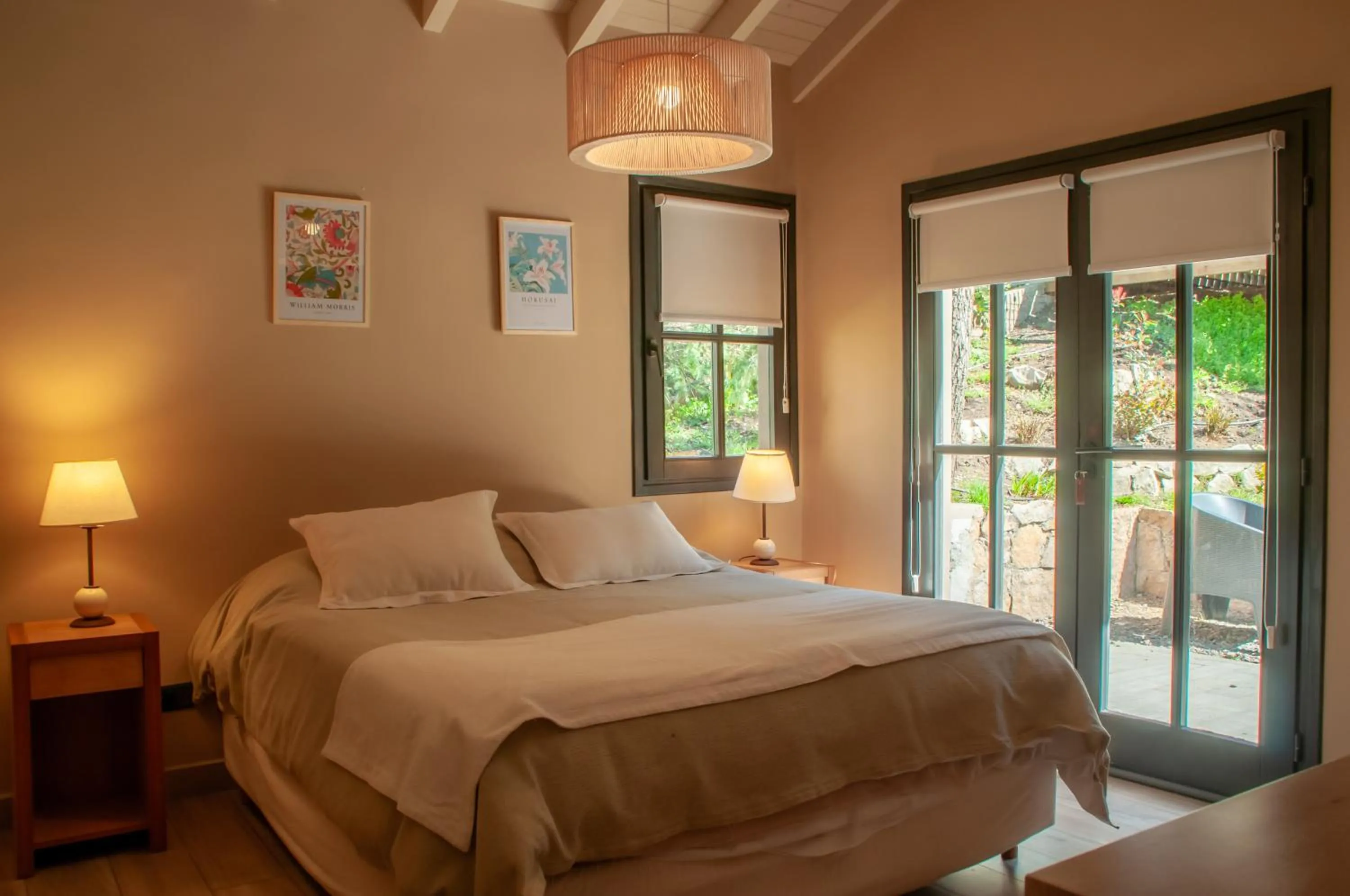 Bed in Las Cumbres Apart & Suites