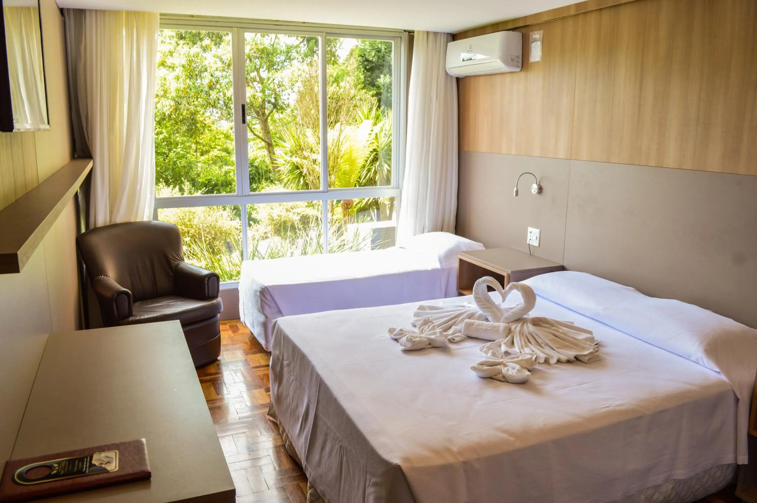 Bed in Sky Valle Hotel