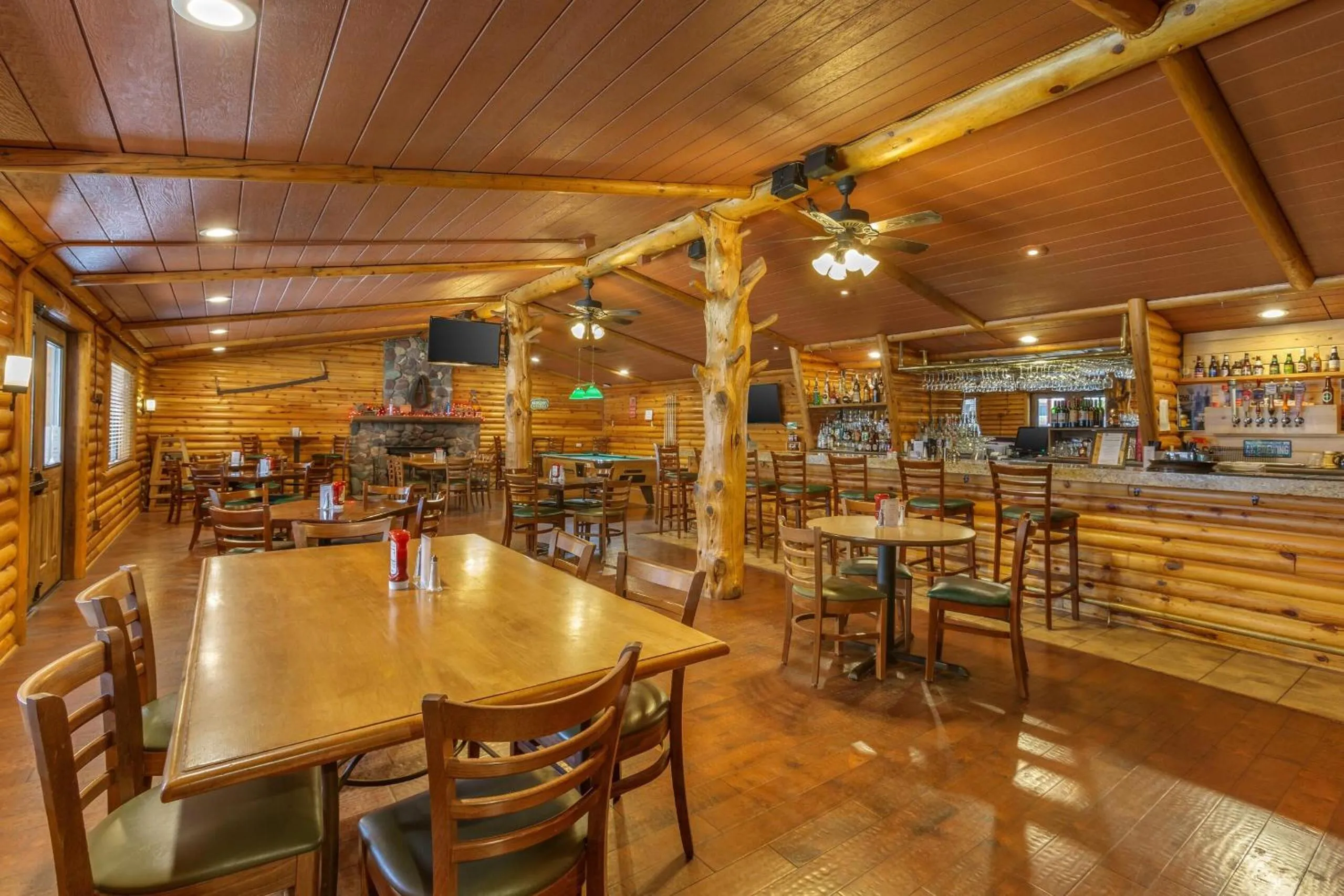 Restaurant/places to eat in Kohl's Ranch Lodge