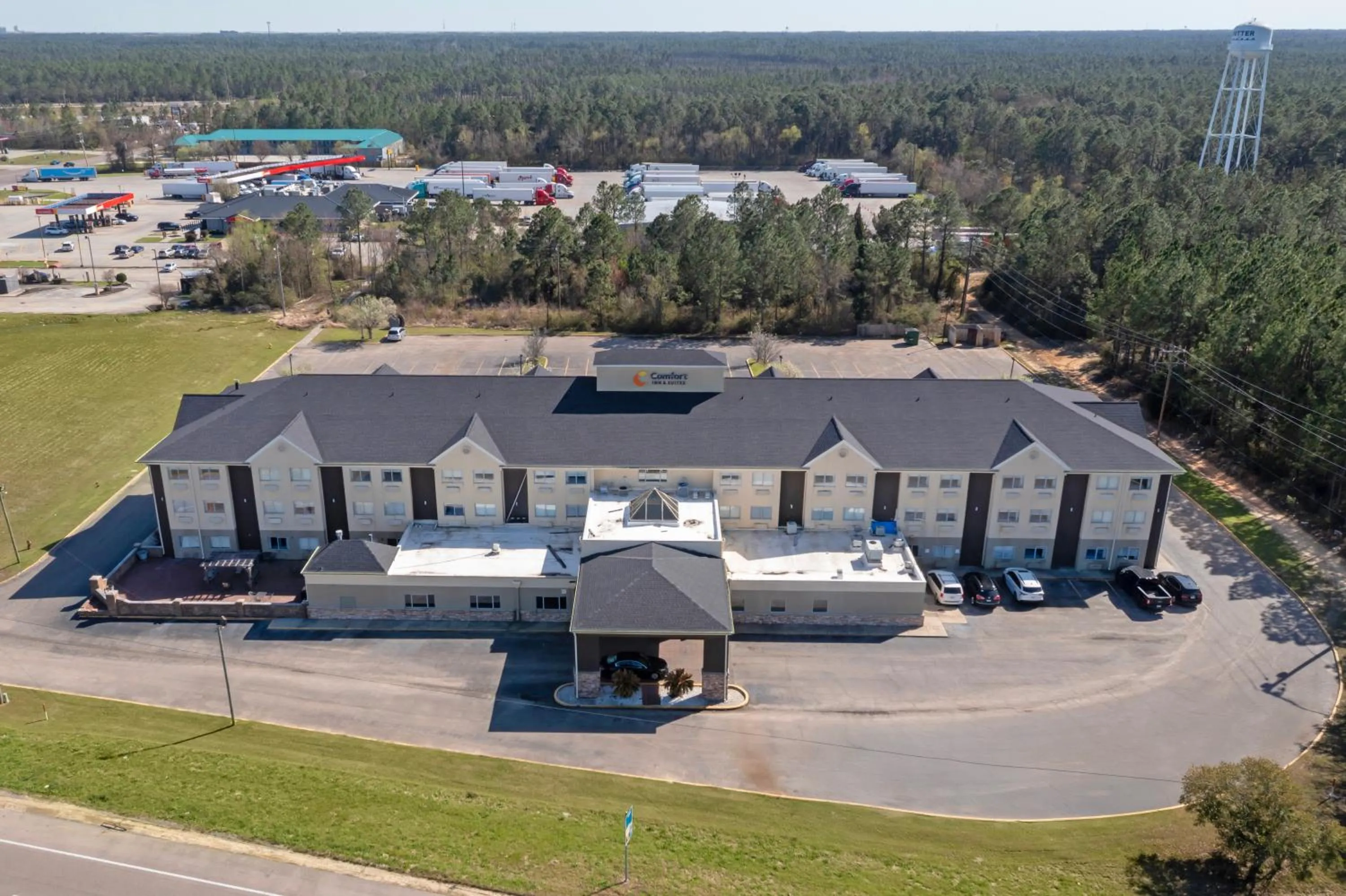Property building in Comfort Inn & Suites Crystal Inn Sportsplex