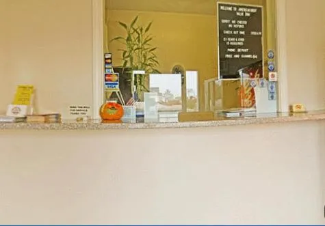 Lobby or reception in Rumford Motor Inn