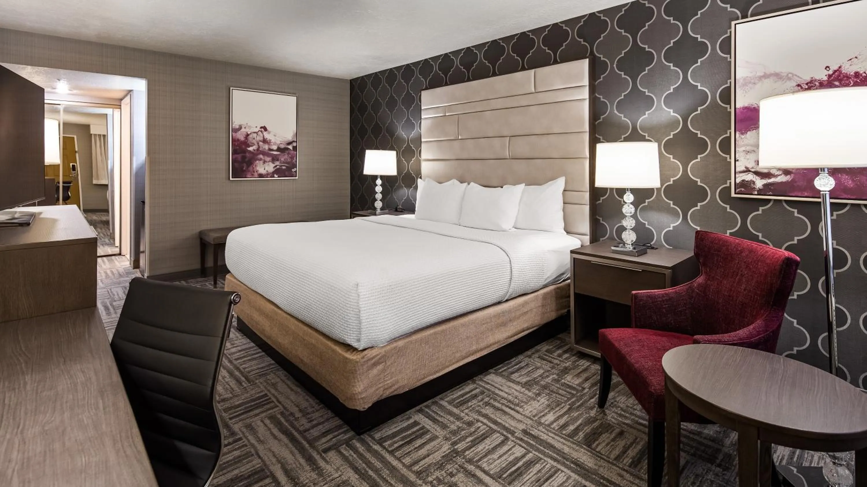 Bed in Abbey Inn Cedar City