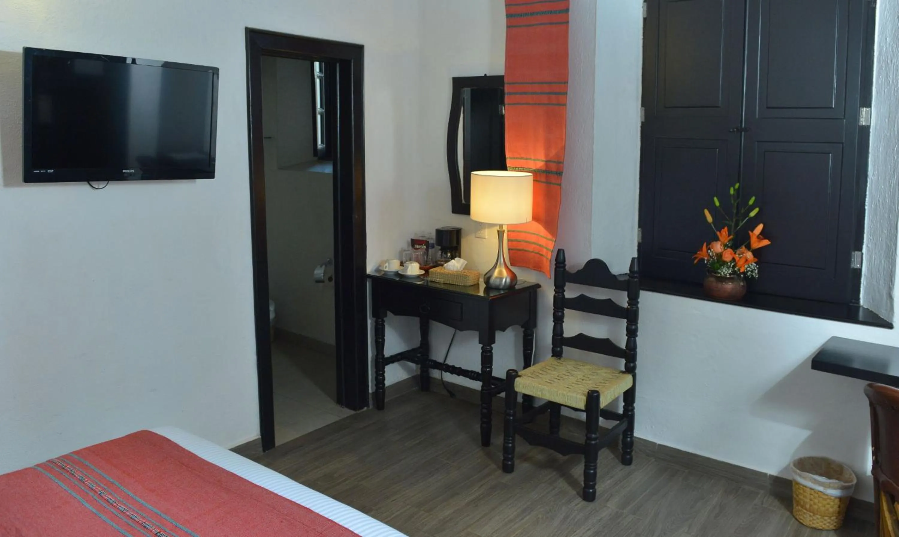 Bed in Best Western Plus Posada de Don Vasco