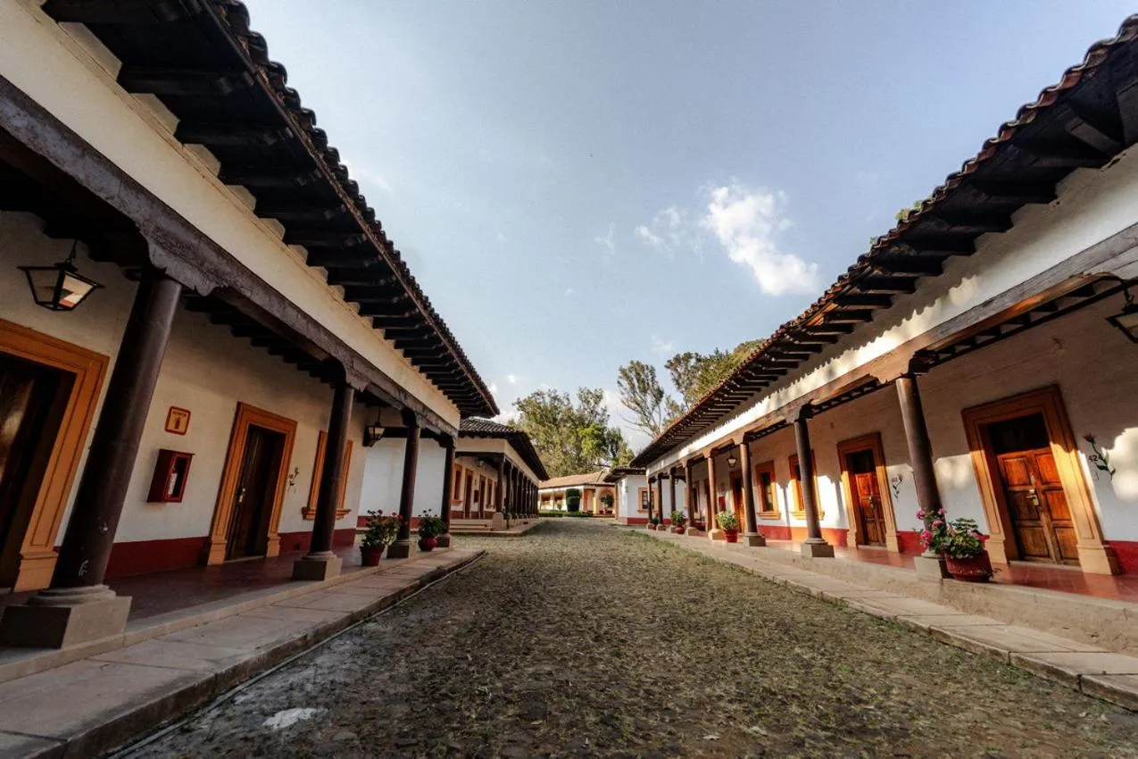 Property building in Best Western Plus Posada de Don Vasco