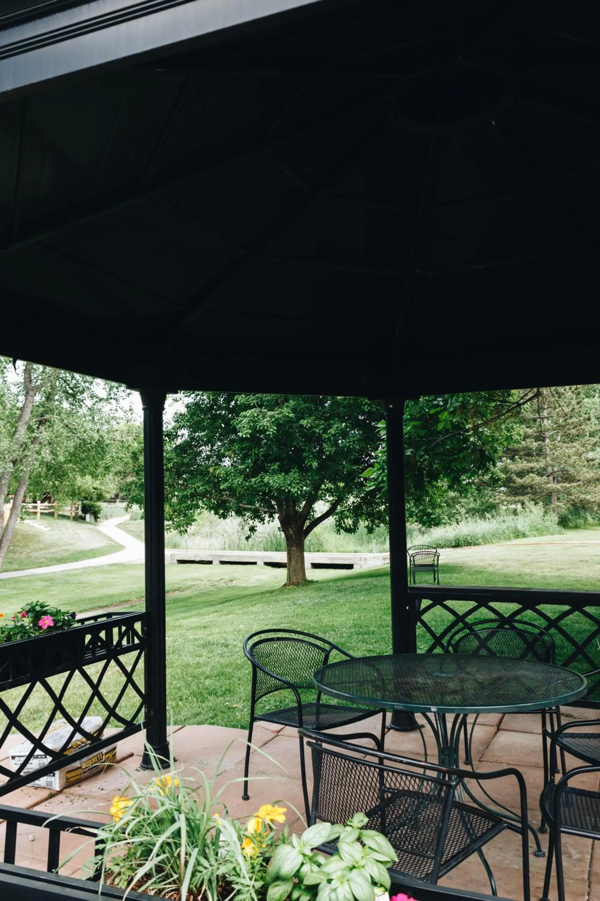 Patio in Boulder Twin Lakes Inn