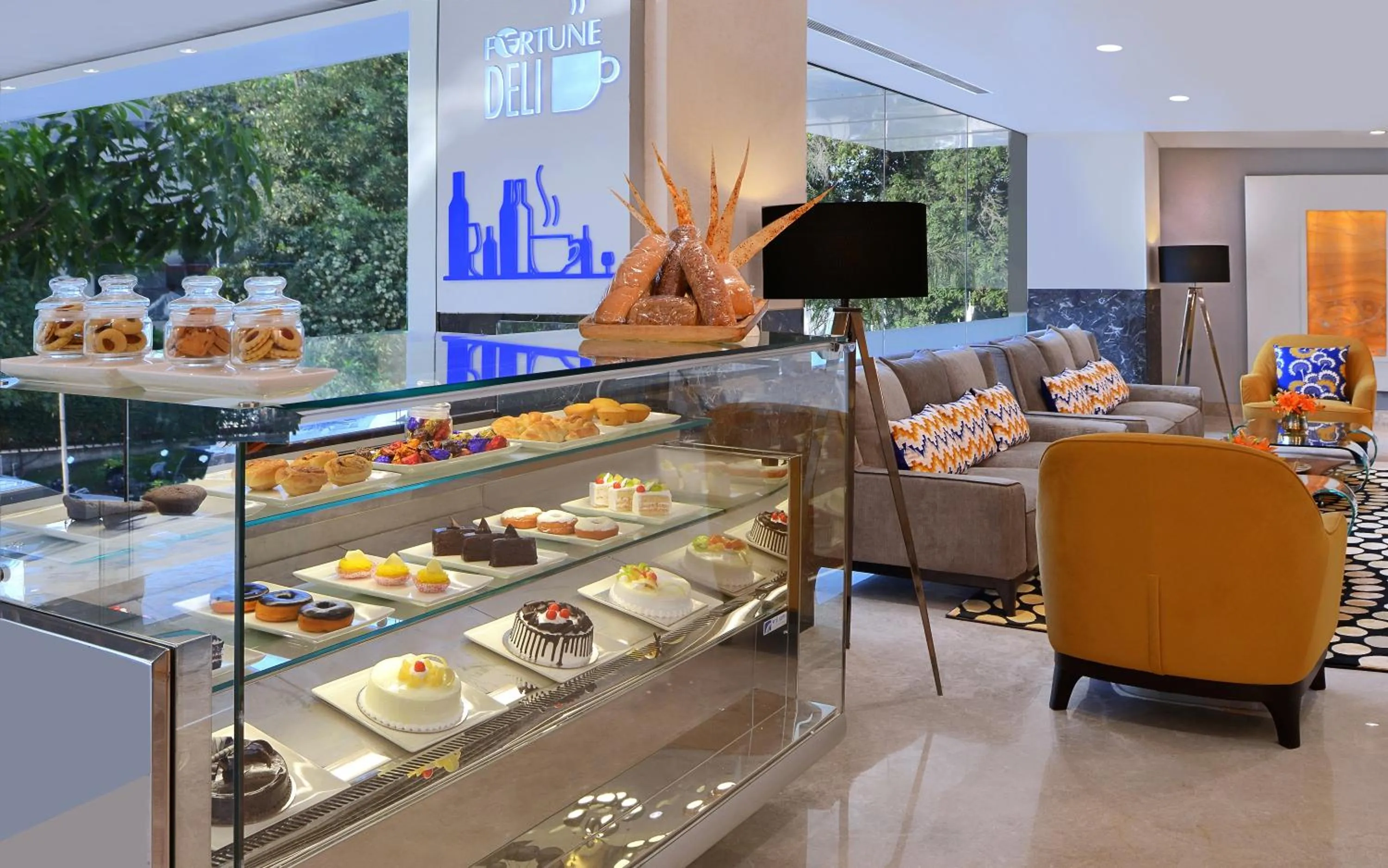 Restaurant/places to eat in Fortune Inn Promenade, Vadodara - Member ITC Hotels' Group