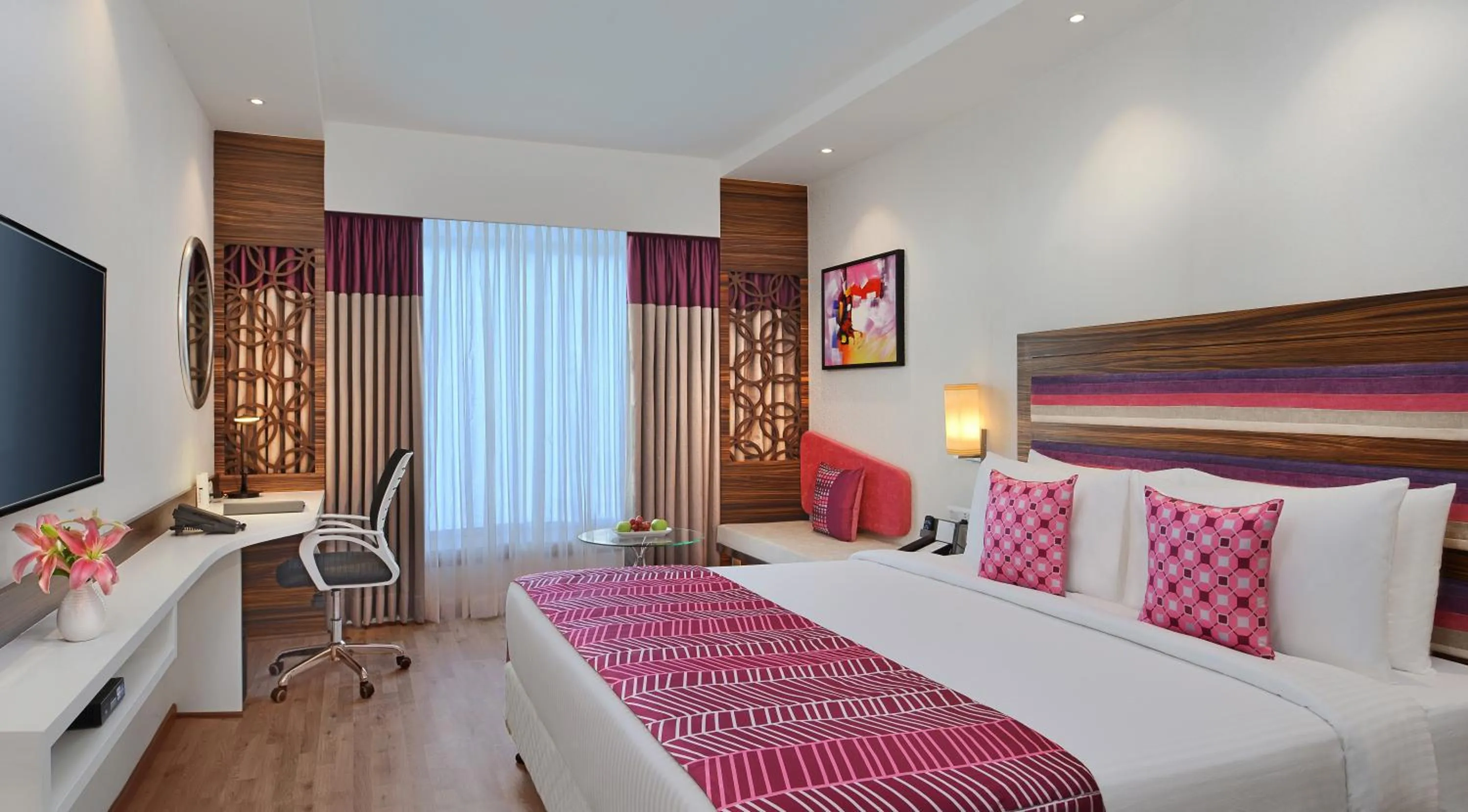 Bedroom, Bed in Fortune Inn Promenade, Vadodara - Member ITC Hotels' Group