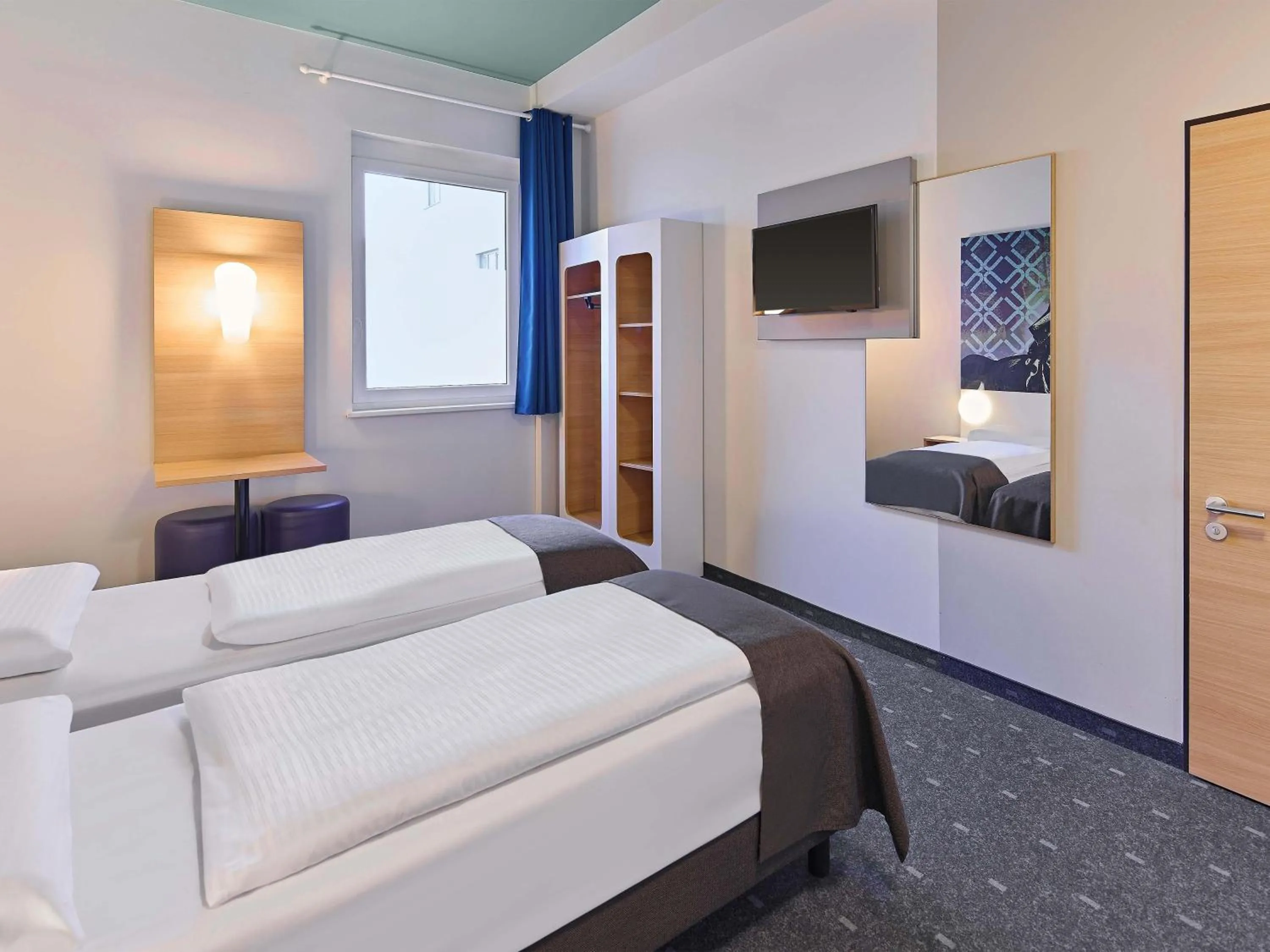 Photo of the whole room, Bed in B&B Hotel Dortmund-City