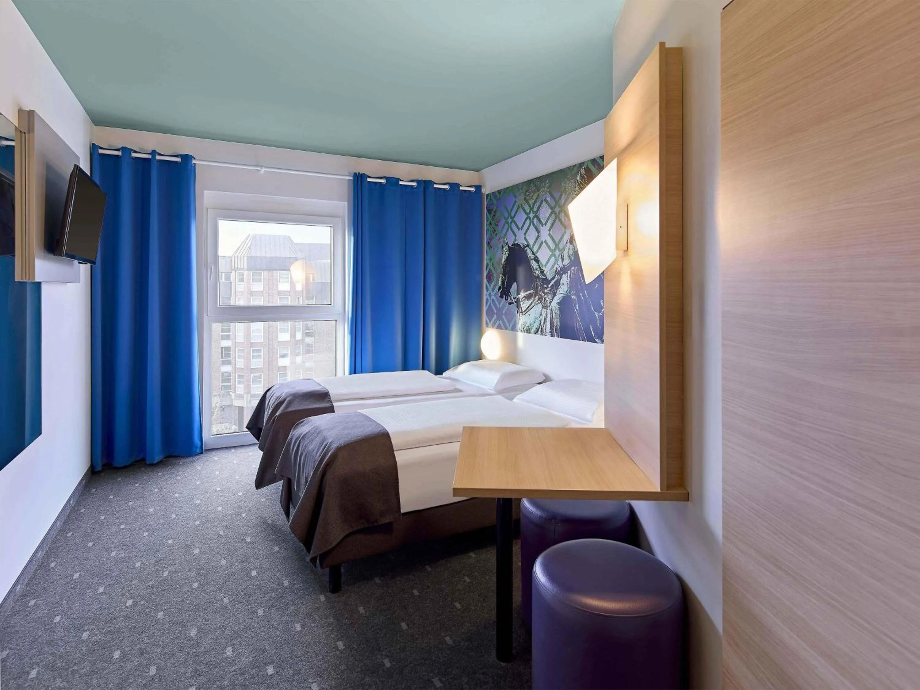 Photo of the whole room, Bed in B&B Hotel Dortmund-City
