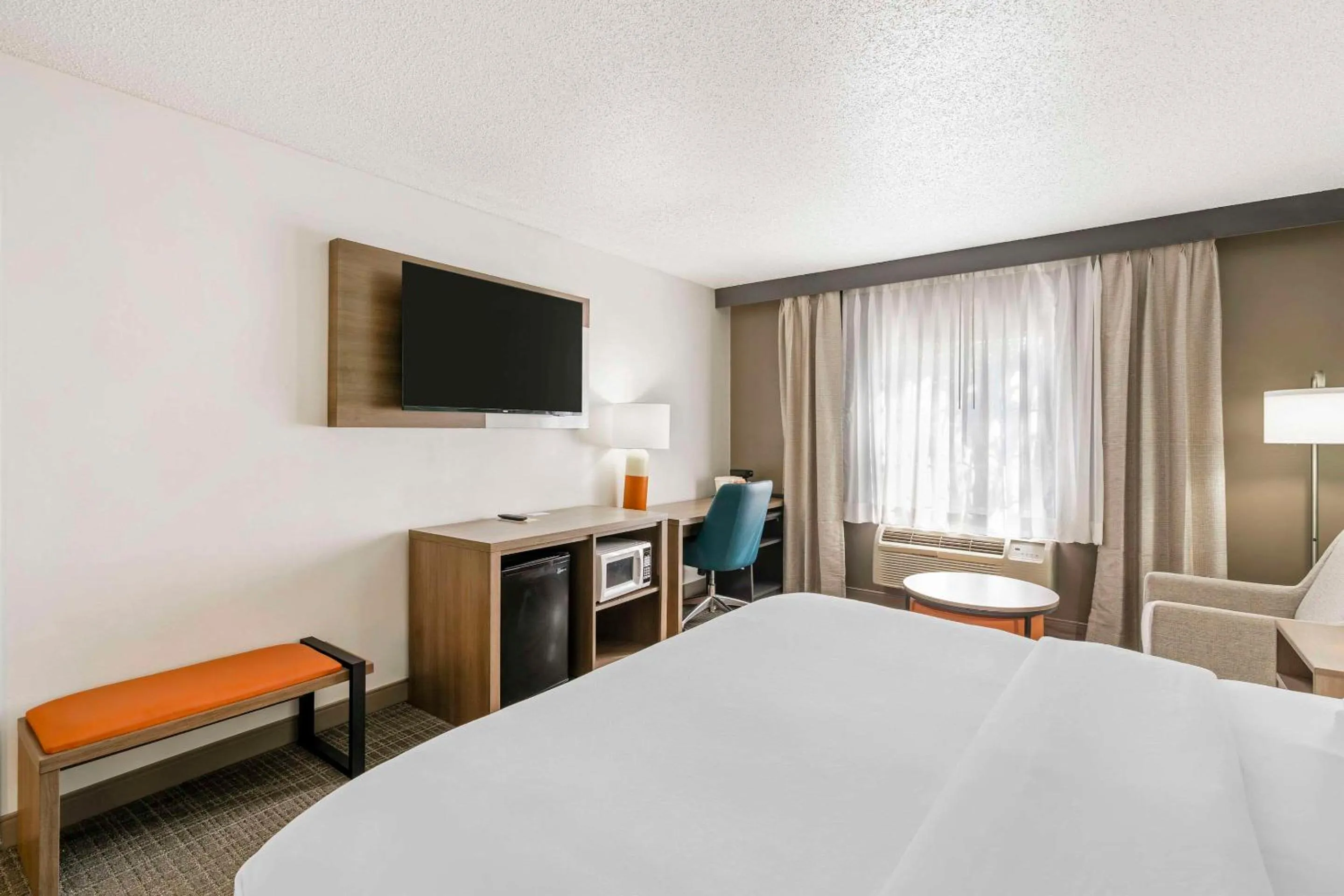 Bedroom, Bed in Comfort Inn & Suites Louisville Airport Fair & Expo