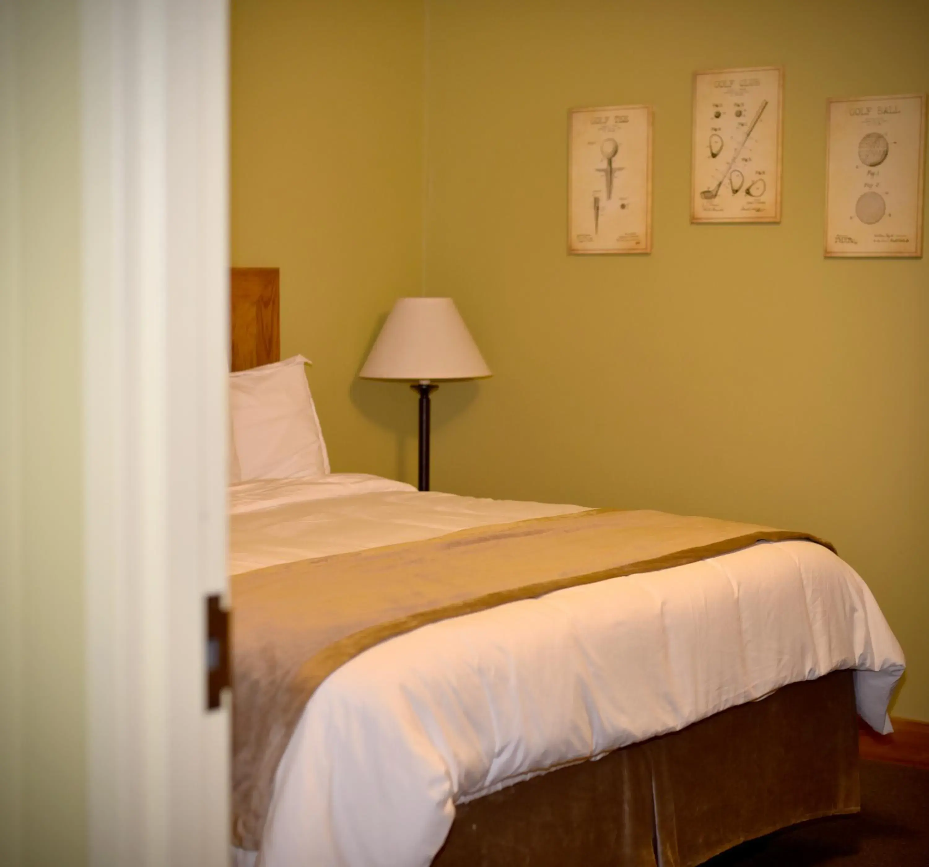 King Suite in Champions Black Bear Lodge King Suite in Champions Black Bear Lodge