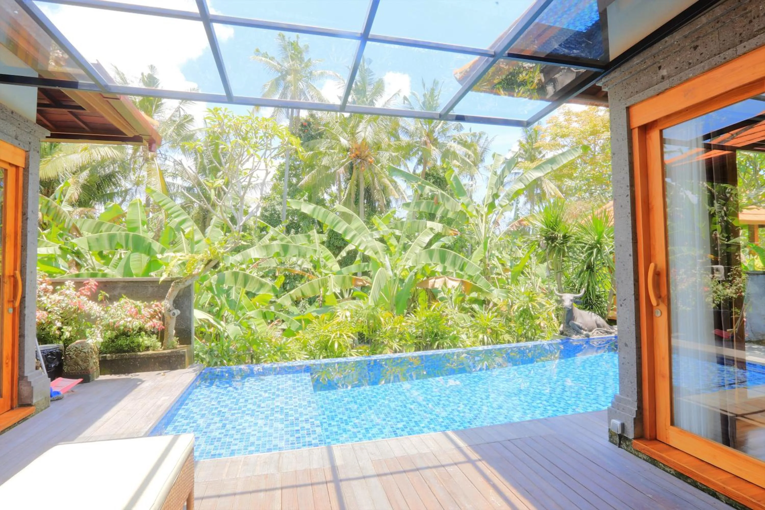 Swimming pool in Ume Sri Villas Ubud