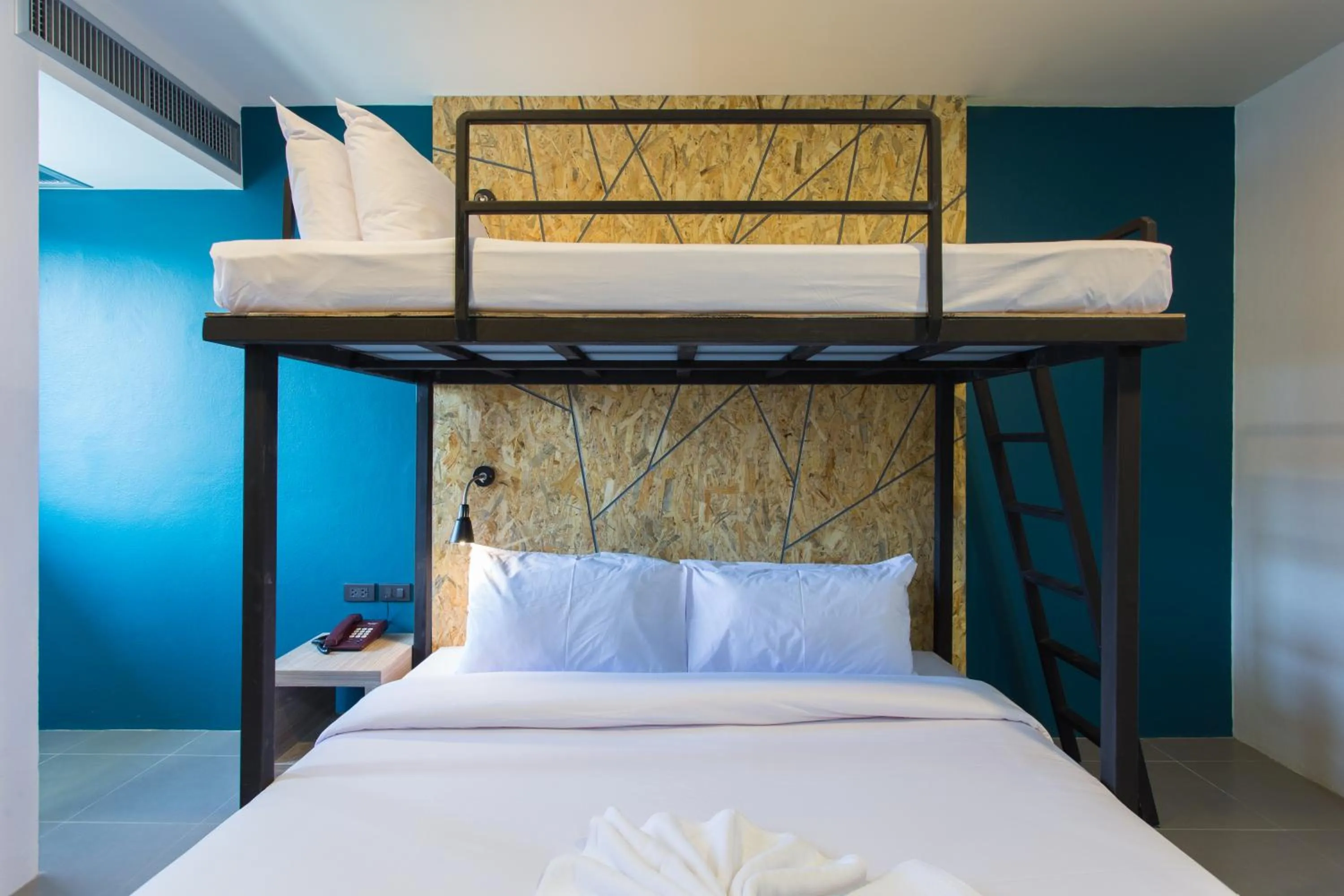 bunk bed, Bed in City Hotel Krabi