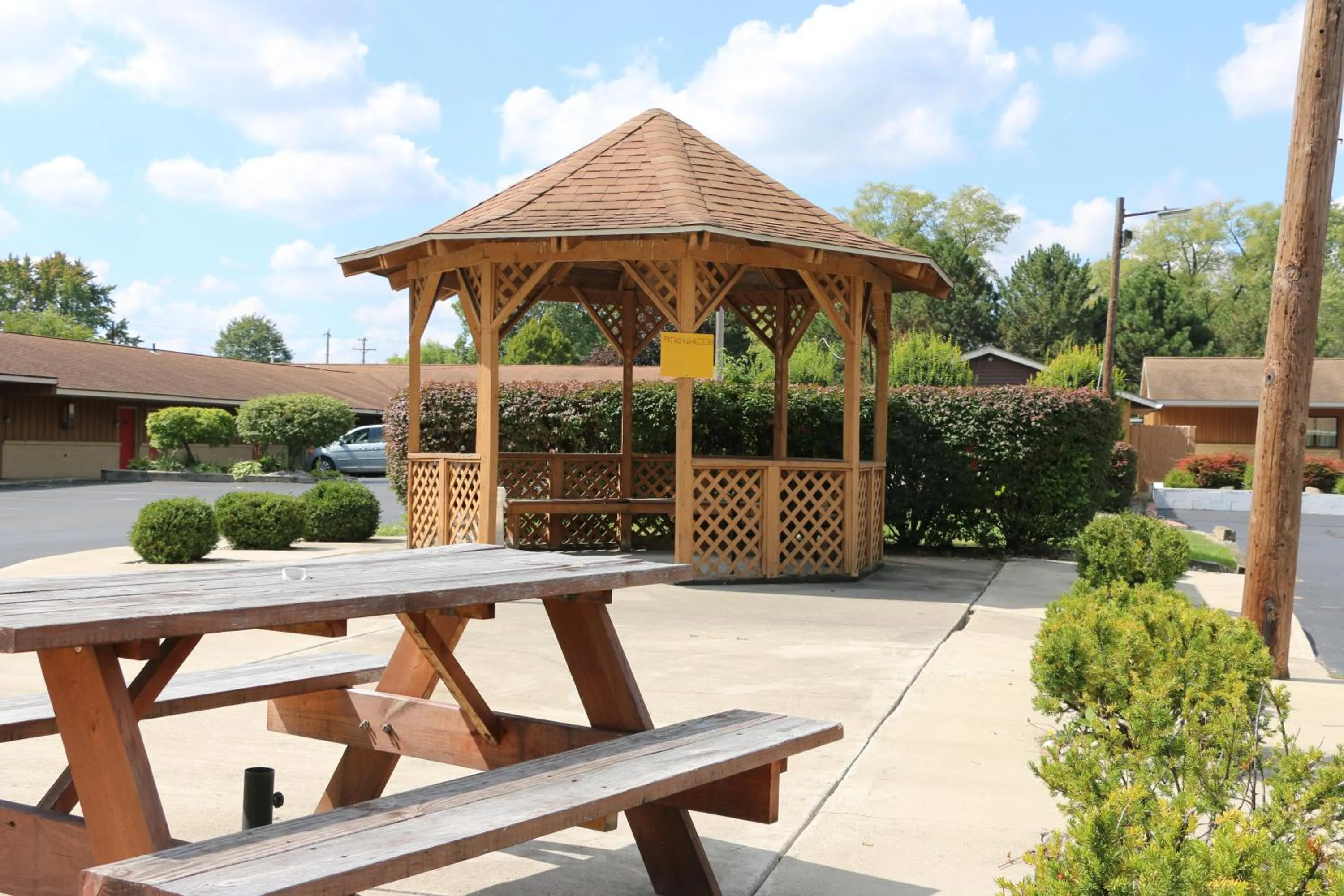 BBQ facilities in Bed Ford Inn