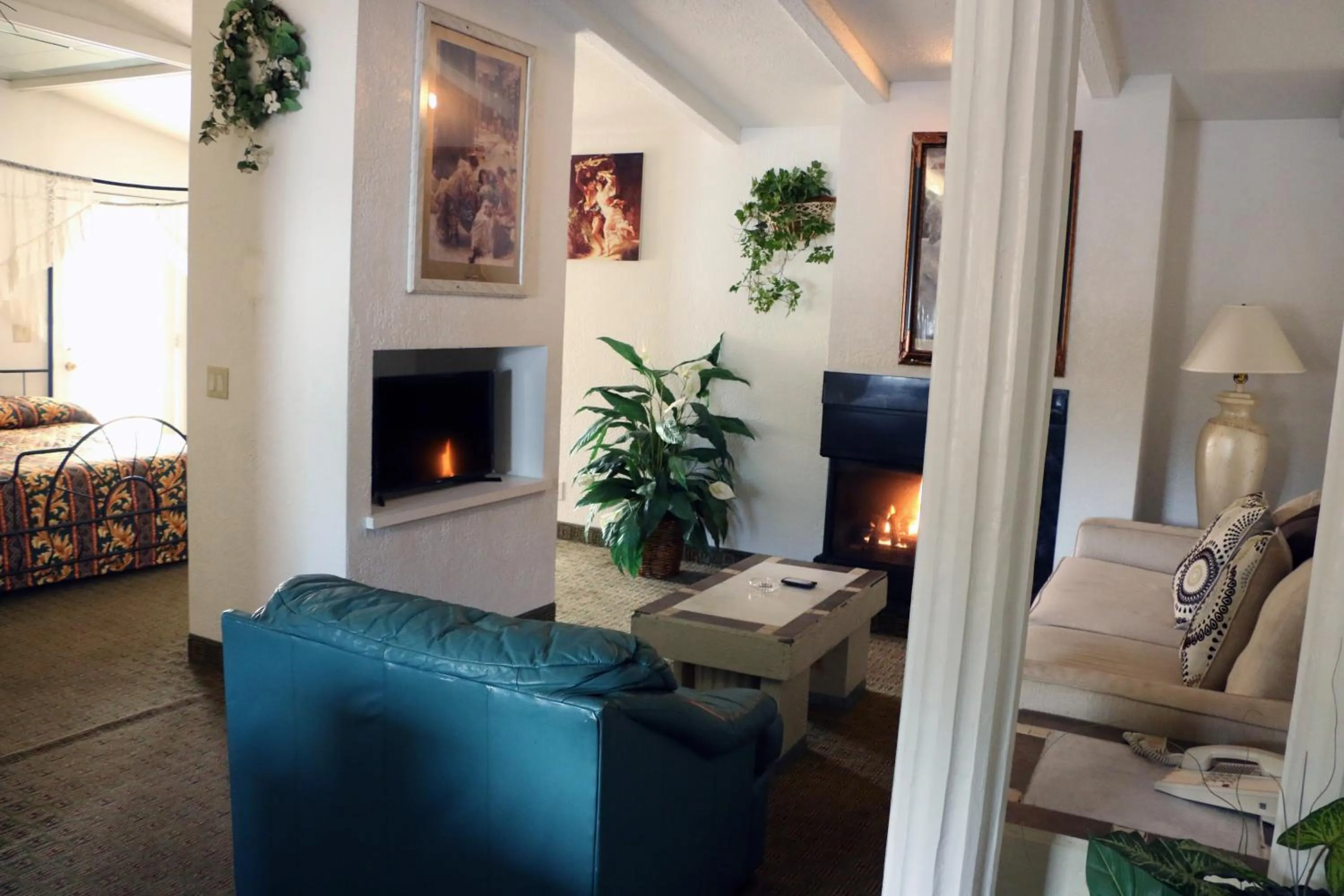 Seating Area in Bed Ford Inn