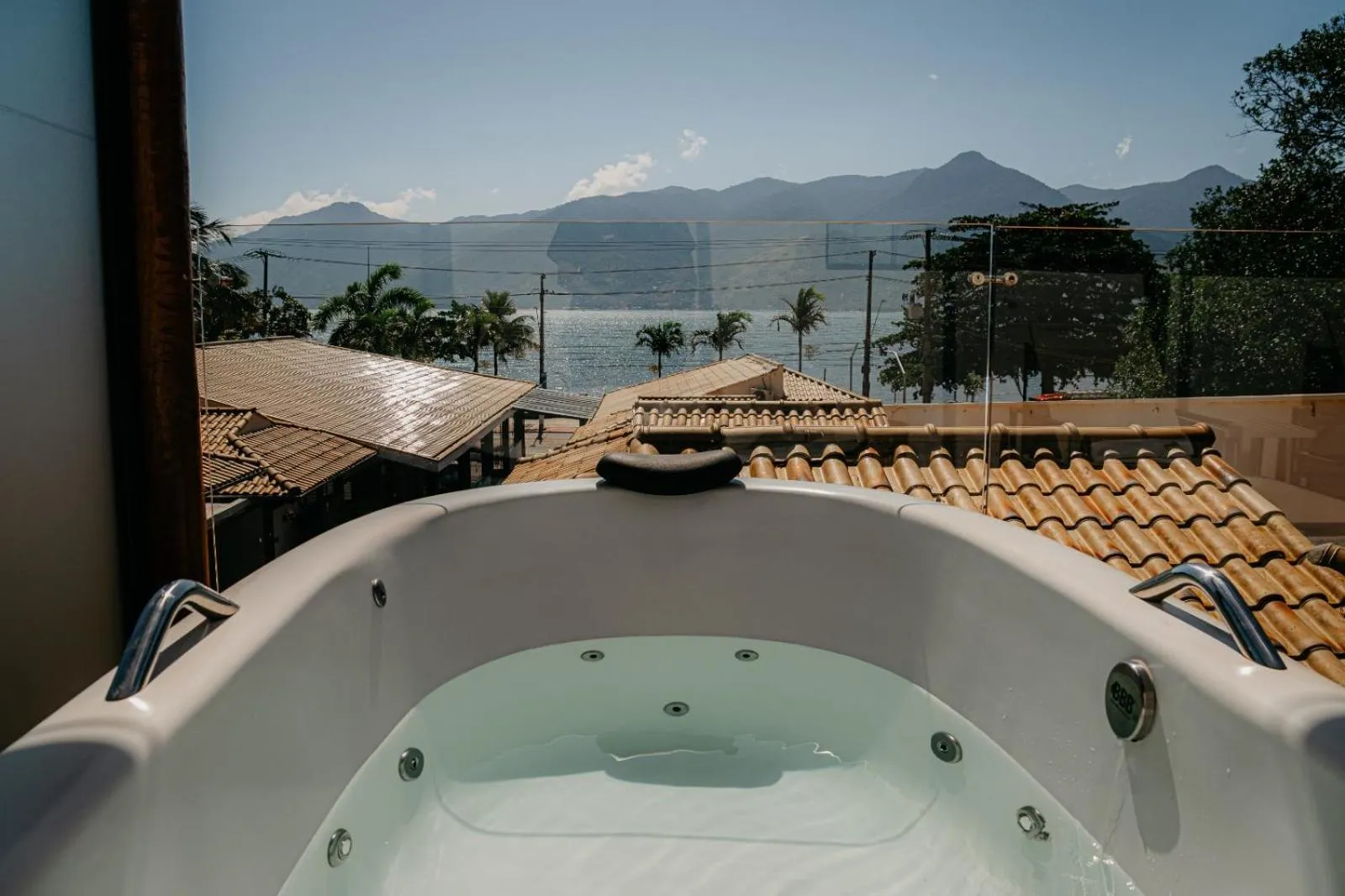 Hot Tub in Abricó Beach Hotel